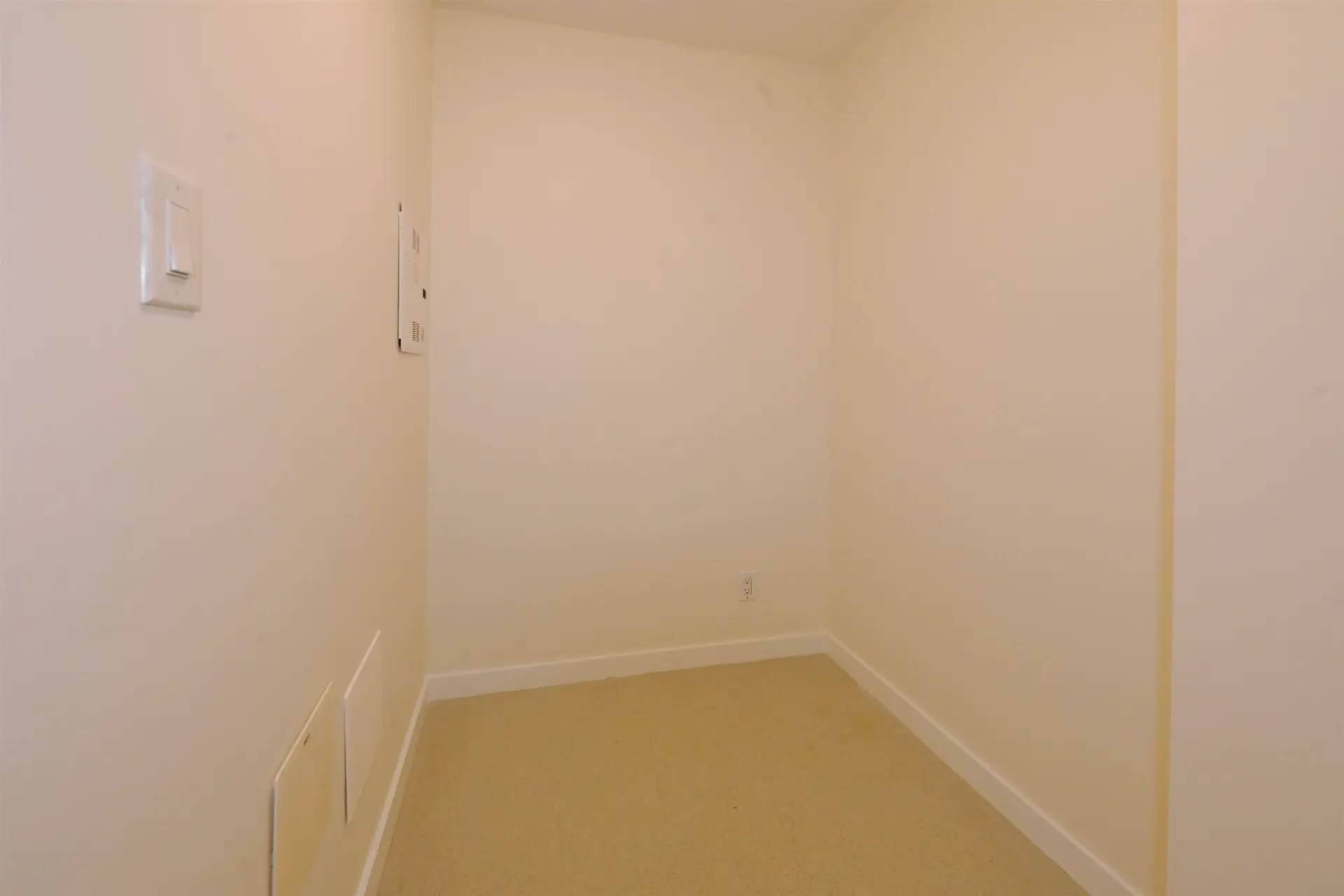 #2206 111 W Georgia Street - Image 15