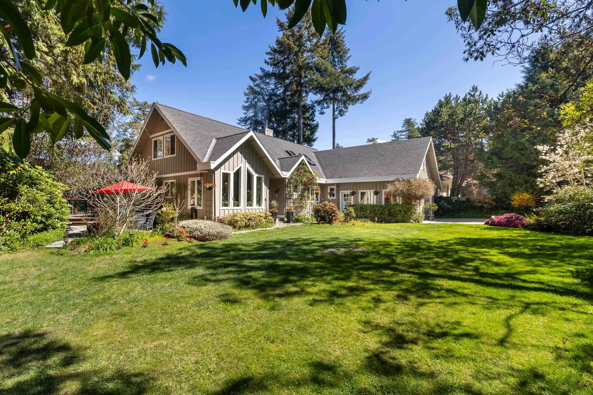 Property at 10040 Wescan Road, Halfmoon Bay, BC