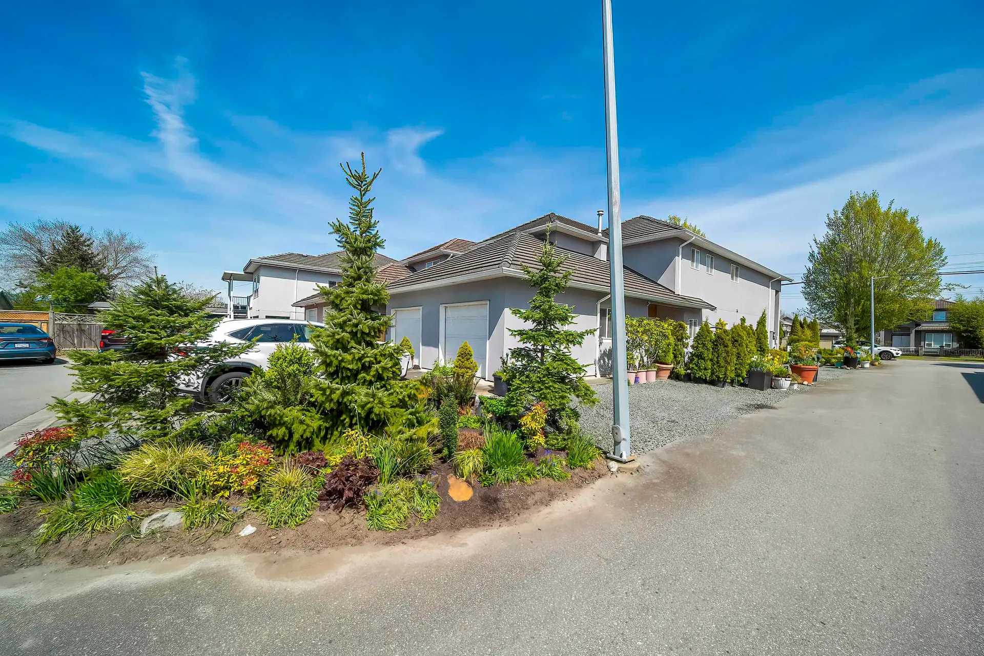 4573 No. 5 Road - Image 6