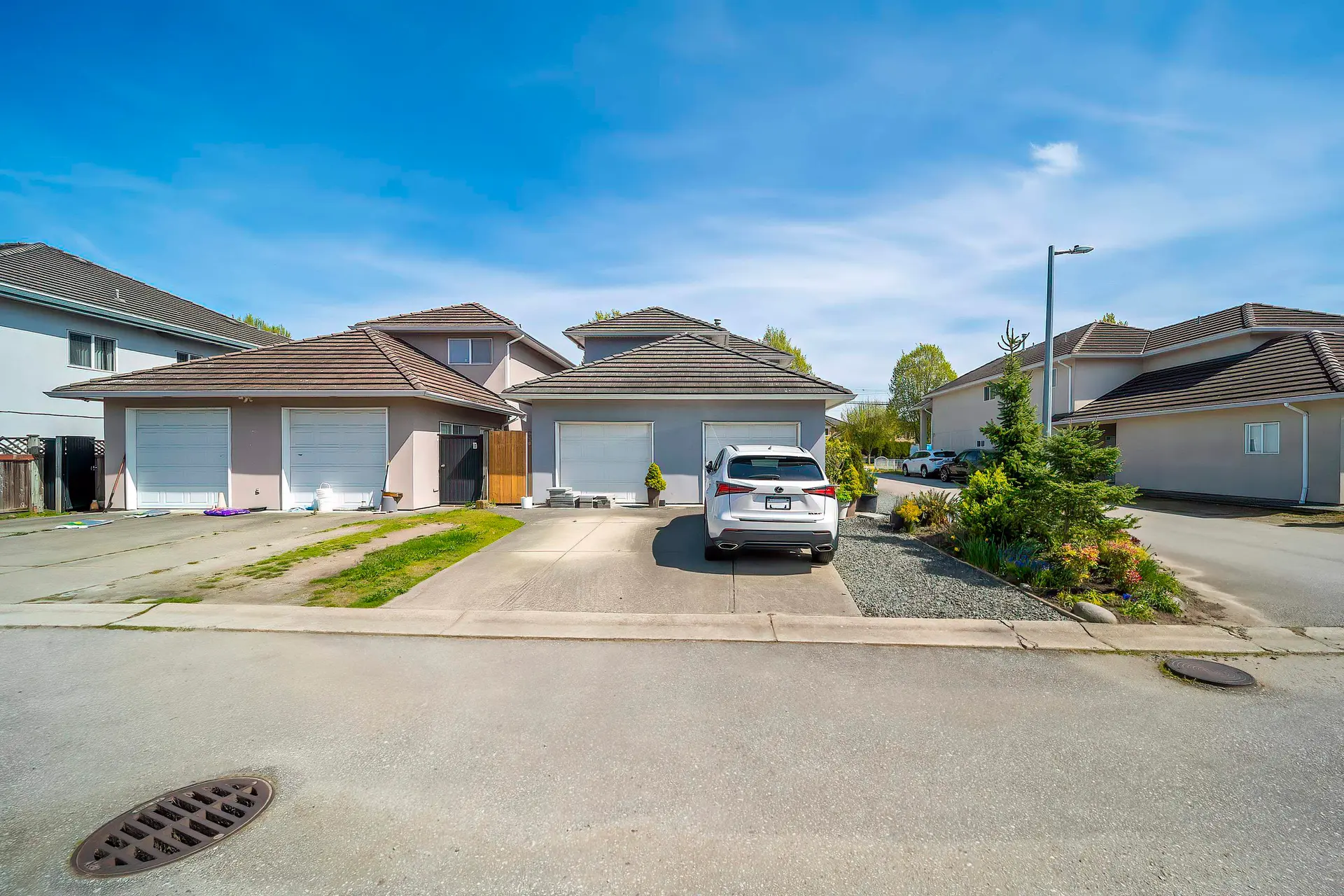 4573 No. 5 Road - Image 4