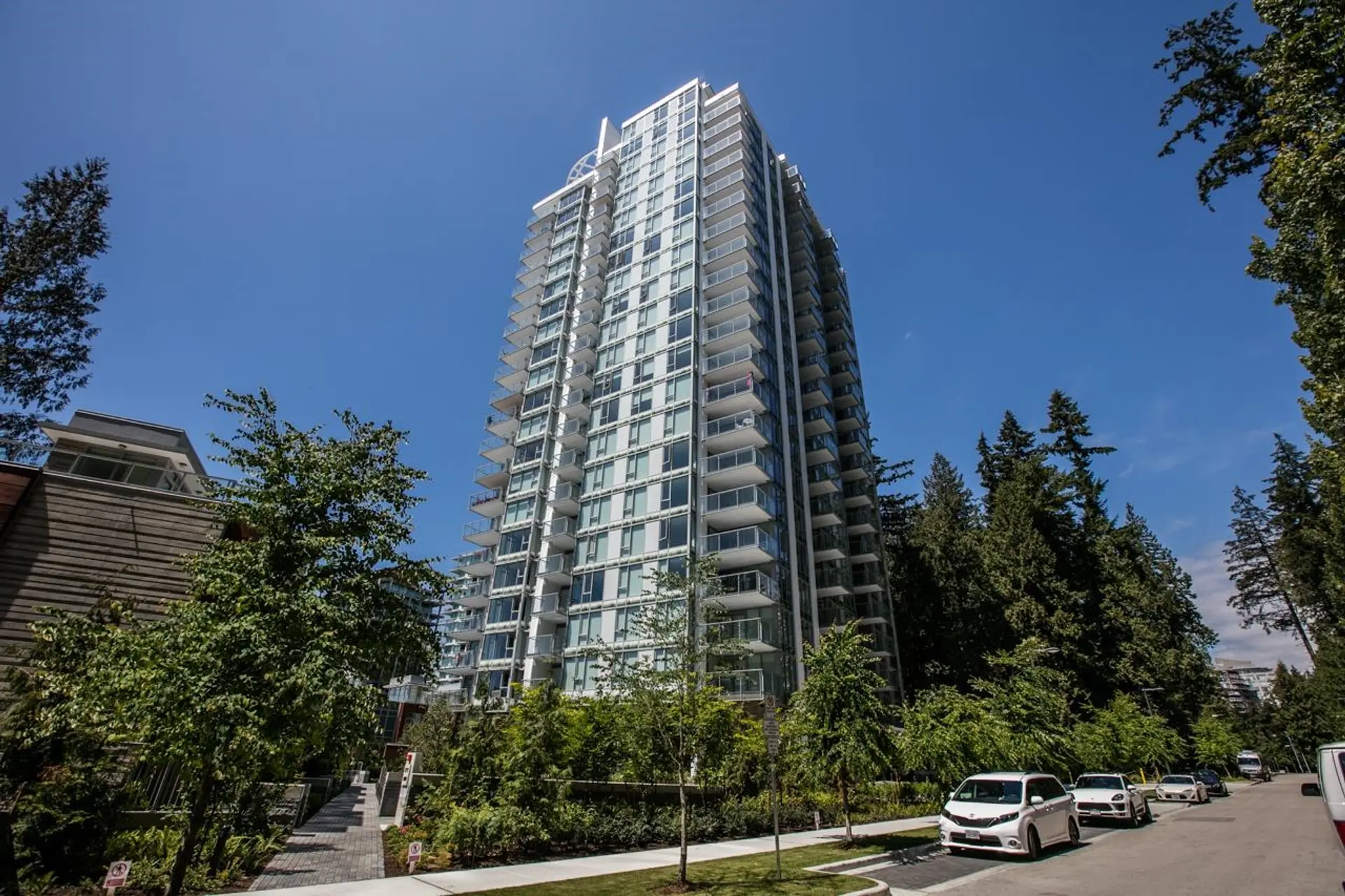 #1908 3355 Binning Road - Image 17