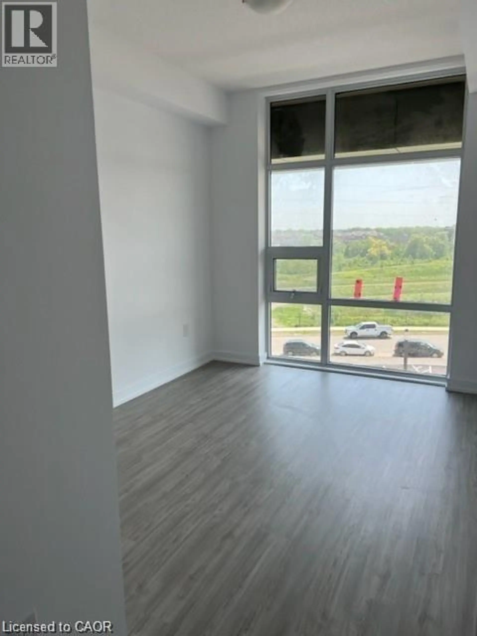 #433 450 DUNDAS Street - Image 11