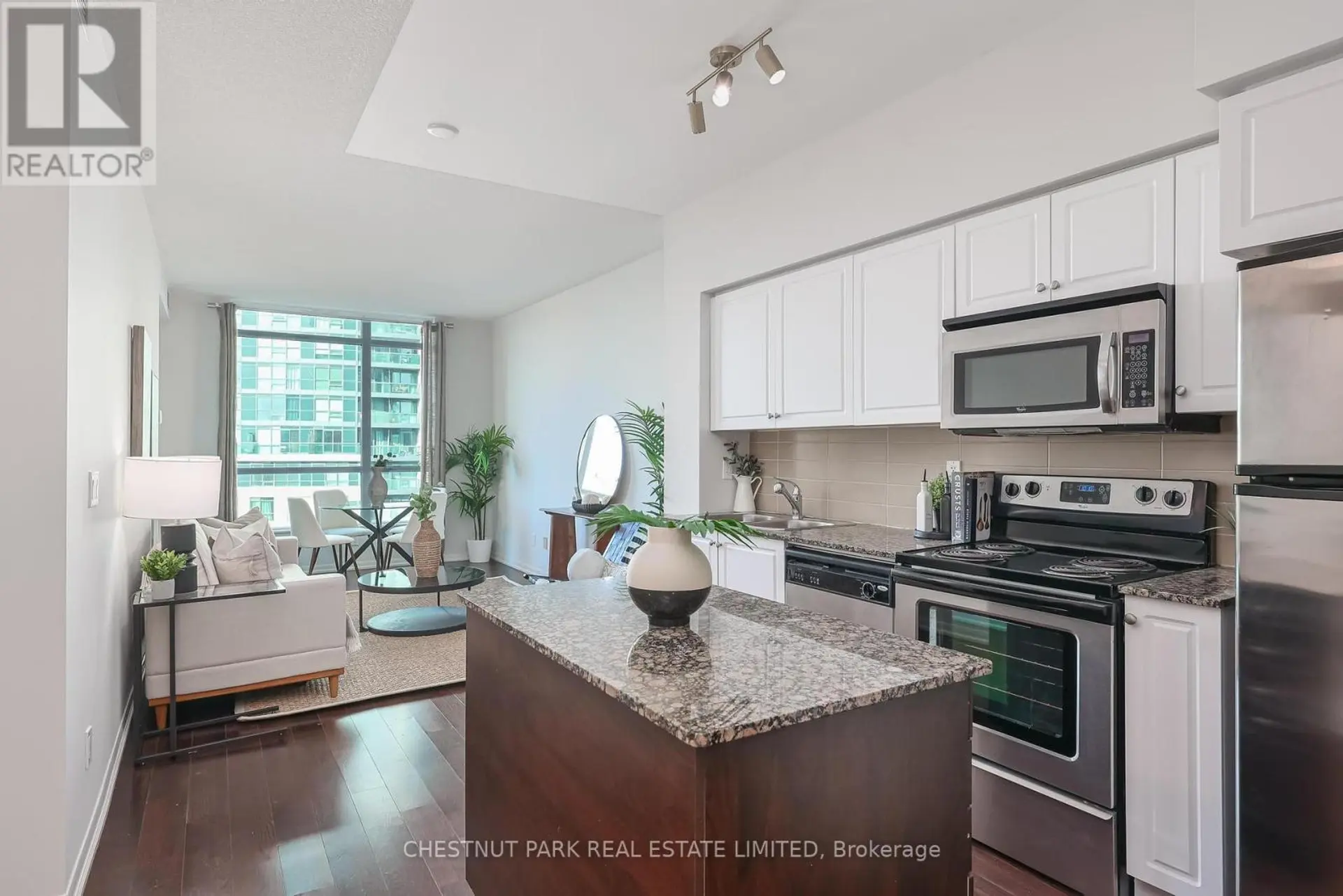#808 215 FORT YORK BOULEVARD - Image 3