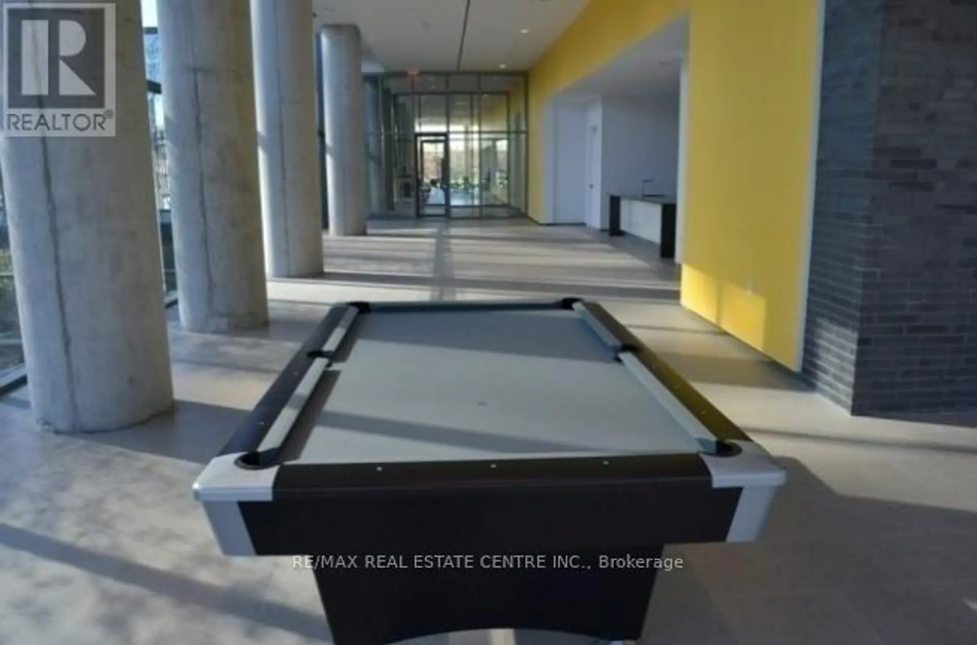 #1010 105 THE QUEENSWAY - Image 8