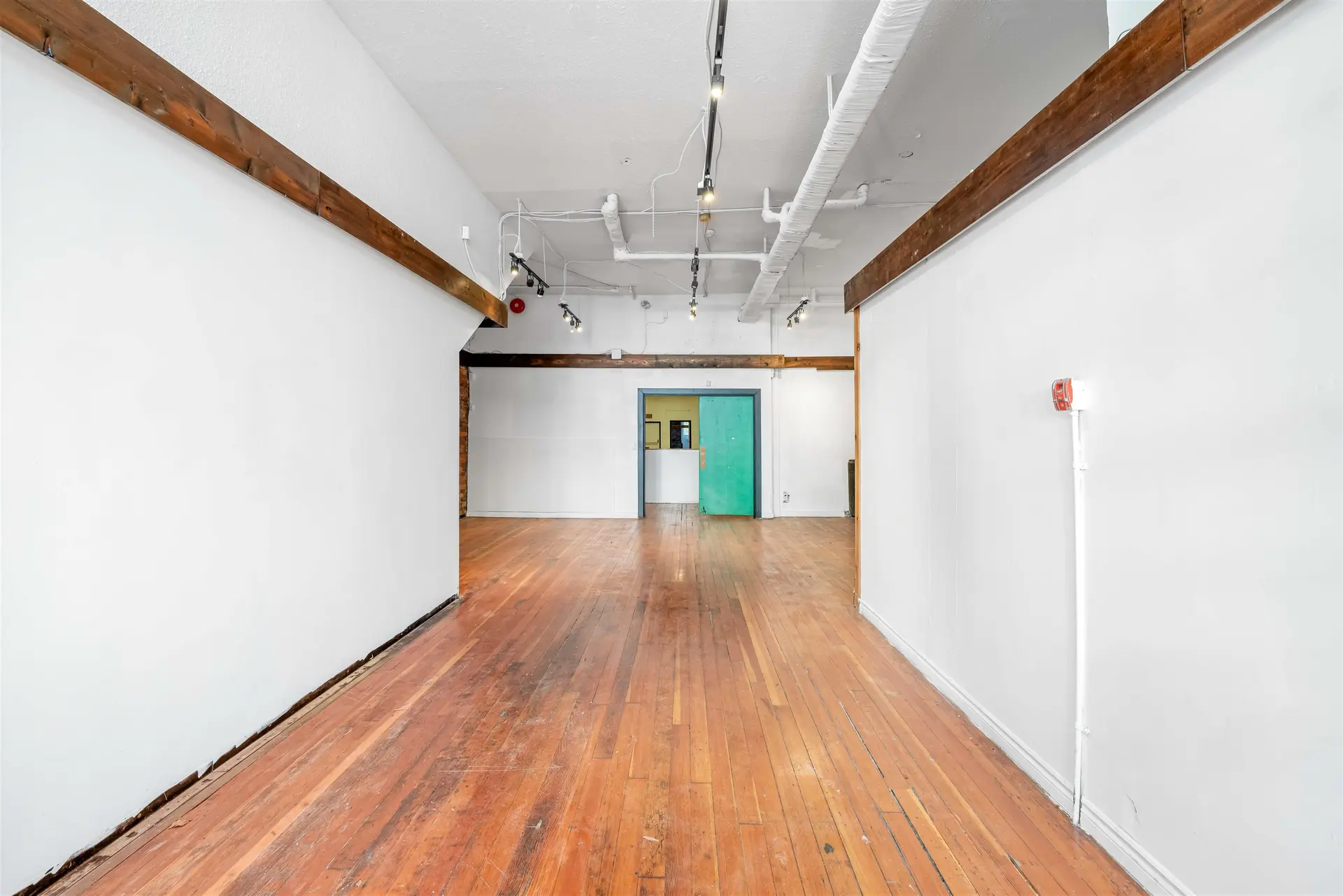 1130 Granville Street - Image 15