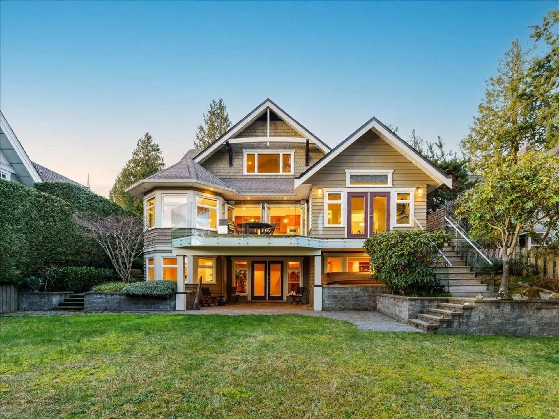 Property at 2618 Lawson Avenue, West Vancouver, BC
