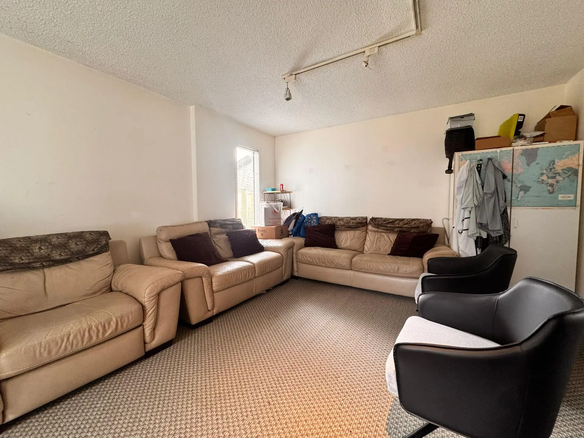 11101 Canyon Crescent - Image 4