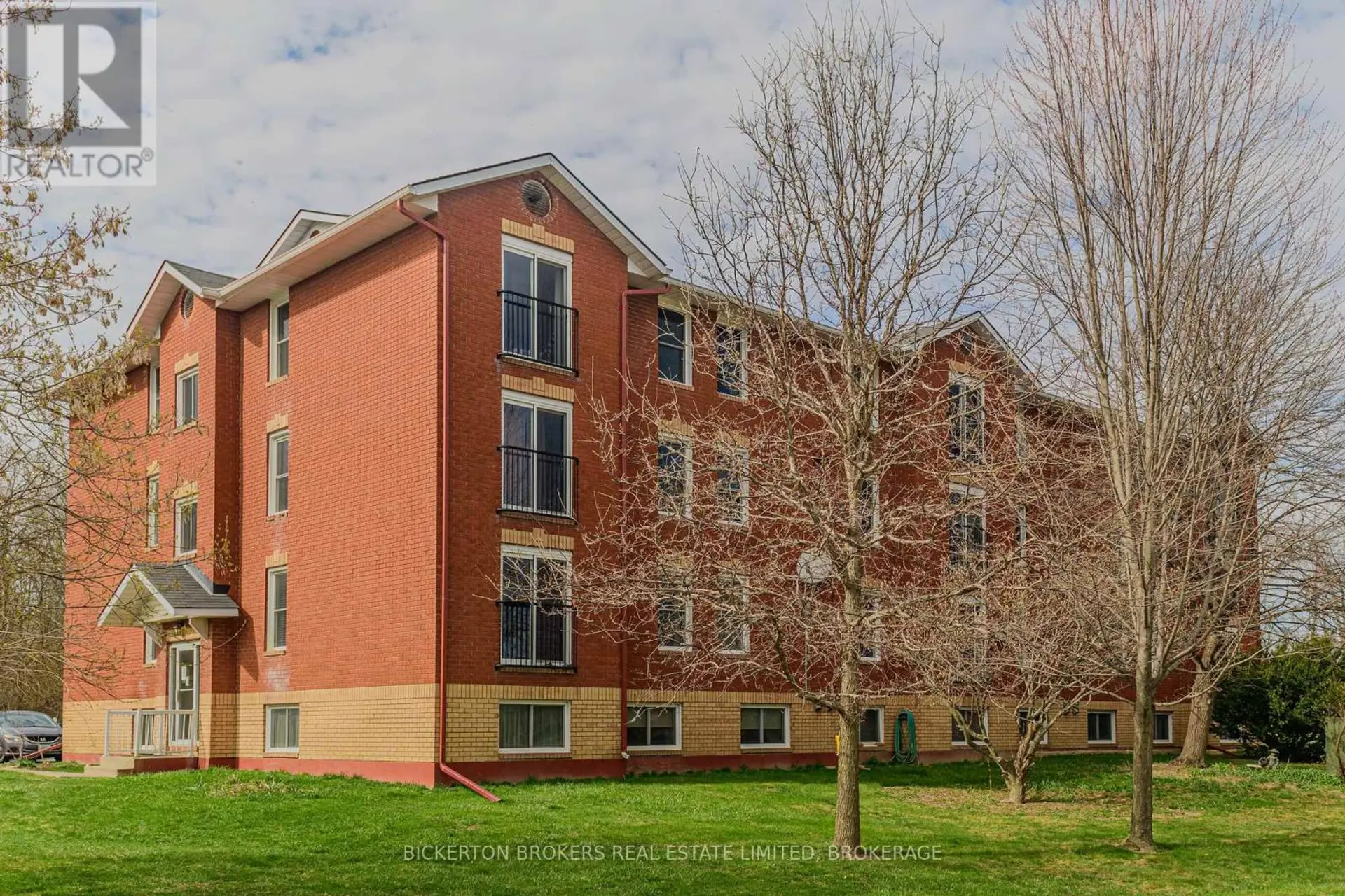 #205 540 TALBOT PLACE - Image 1