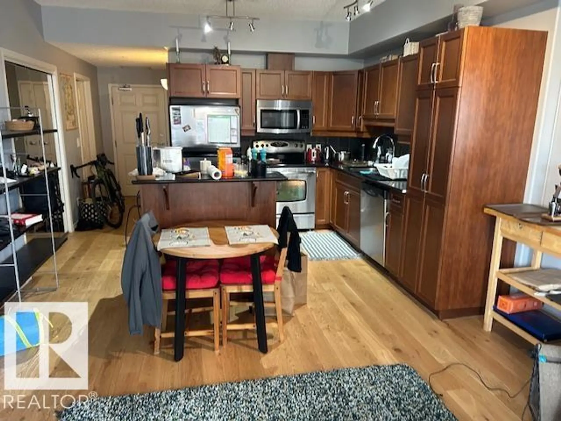 #710 10303 111 ST NW - Image 8