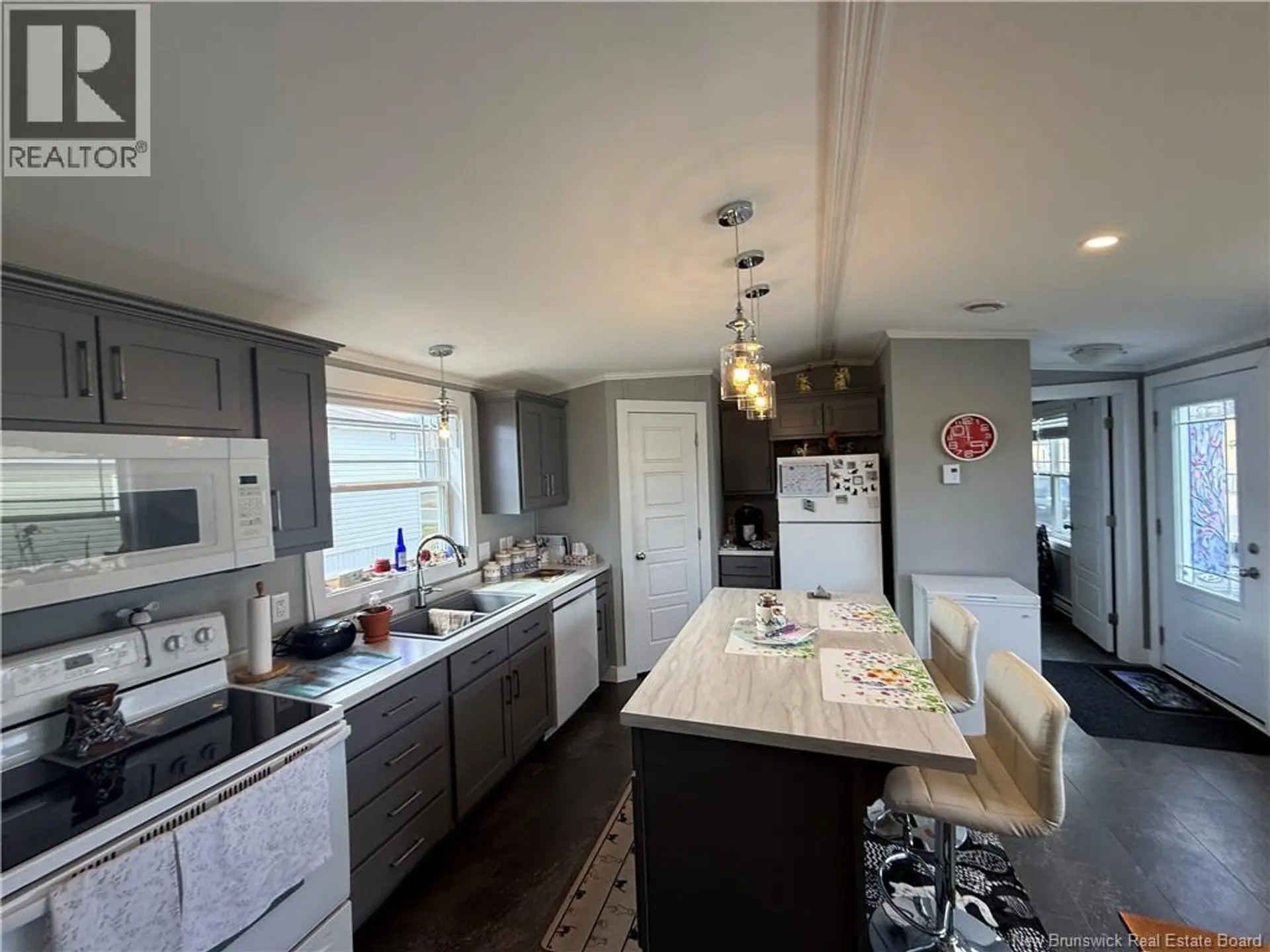 11 IVORY COURT - Image 4
