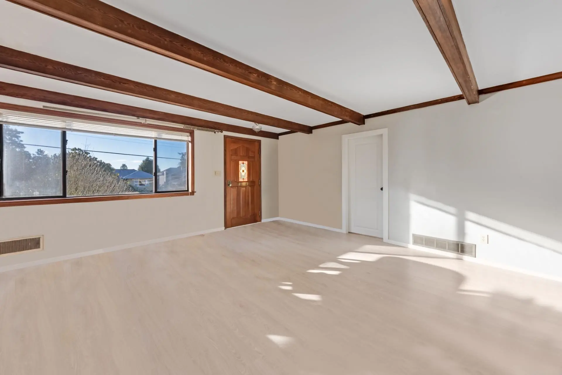2317 Kings Avenue - Image 5