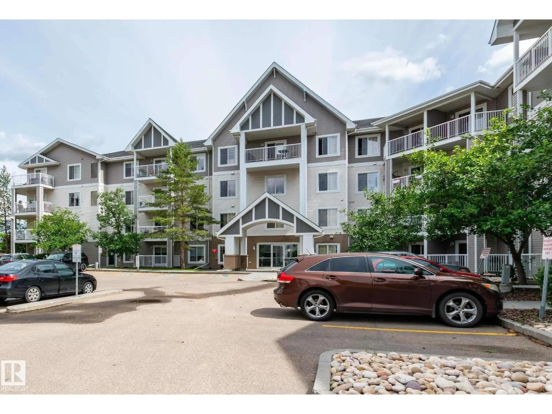 #417 4403 23 ST NW - Image 1