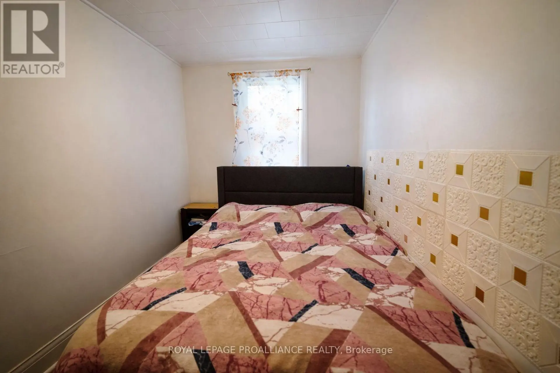 30 STRACHAN STREET - Image 10