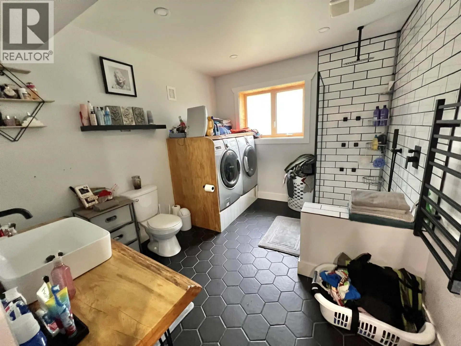 576 PILLSBURY AVENUE - Image 4