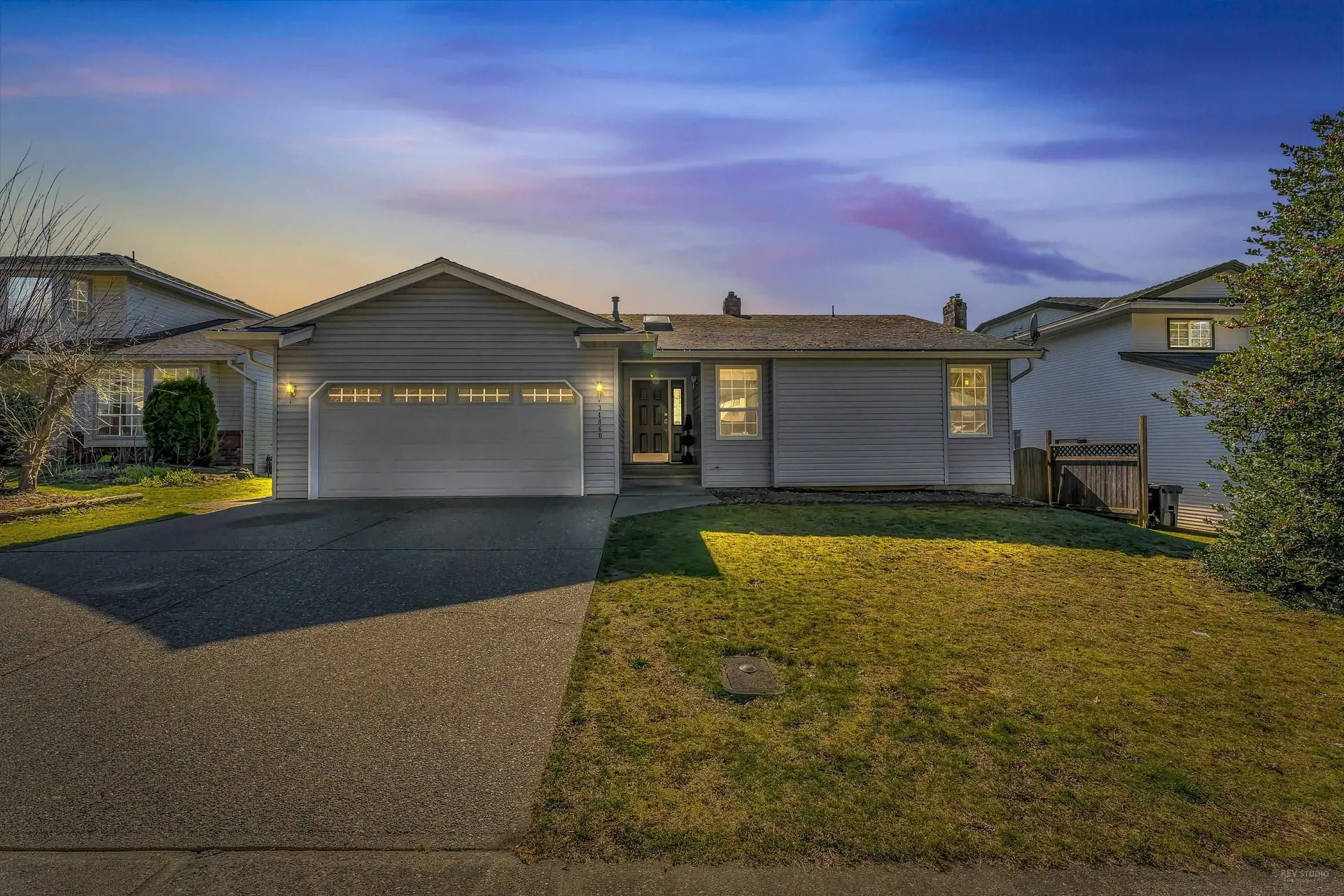 Property at 34860 Gleneagles Place, Abbotsford, BC