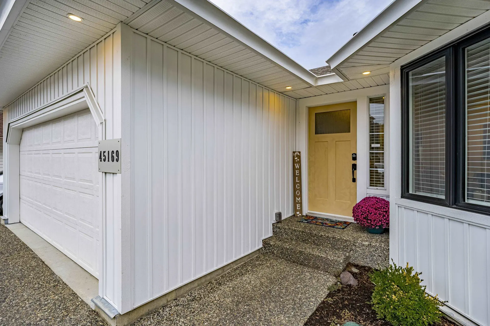 Property at 45169 Cumberland Avenue, Chilliwack, BC