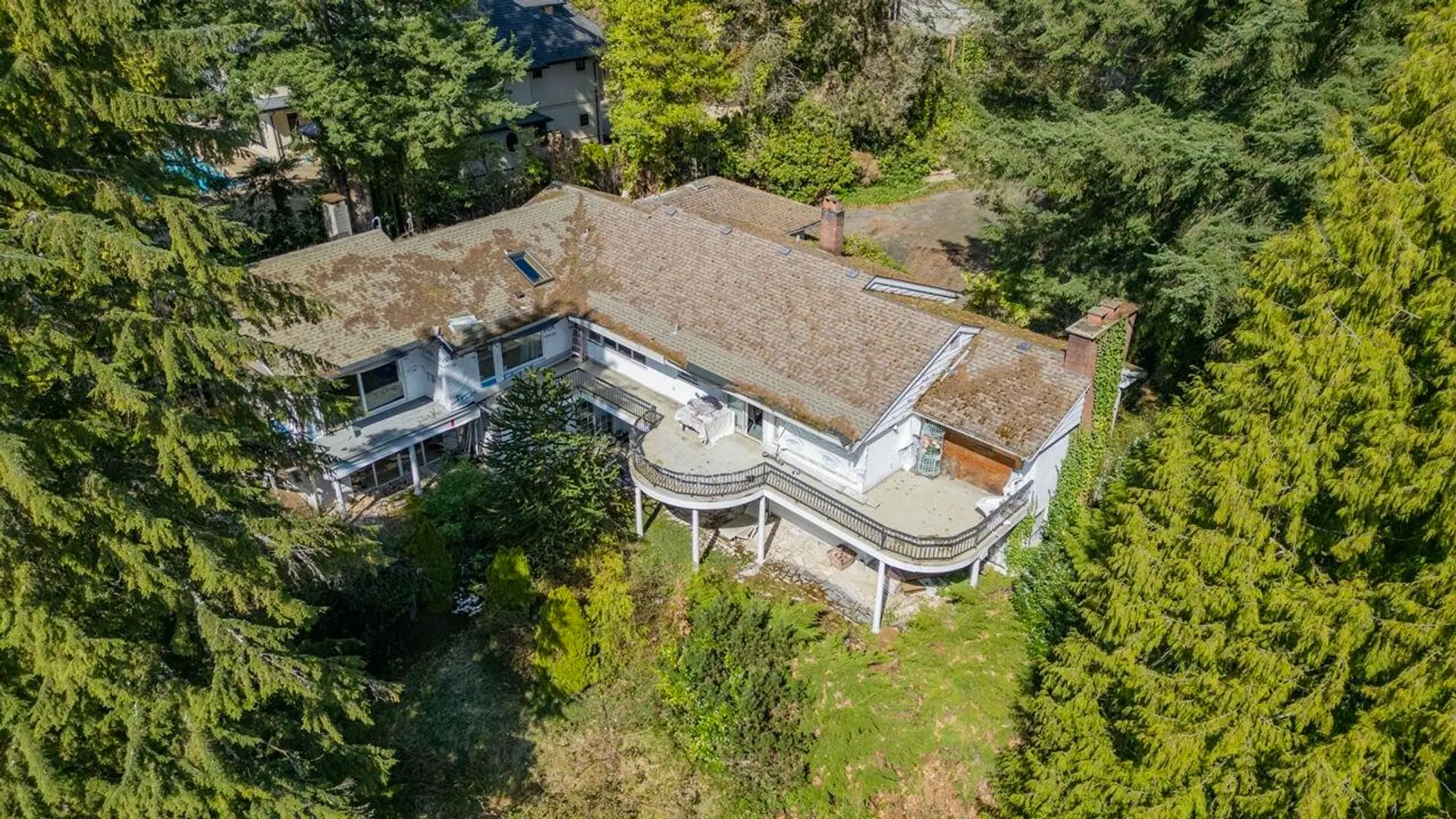 Property at 764 Eyremount Drive, West Vancouver, BC