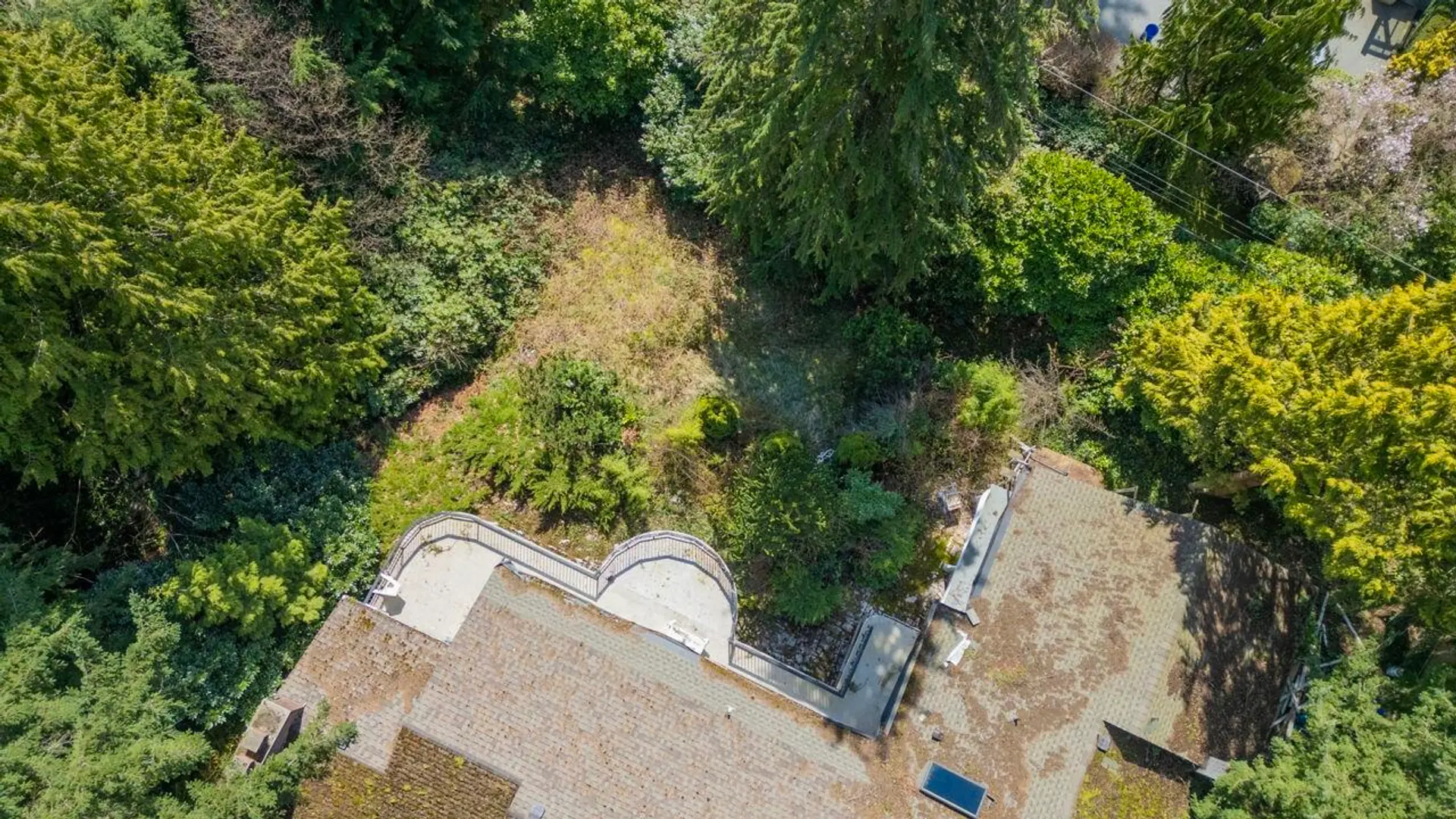 764 Eyremount Drive - Image 10