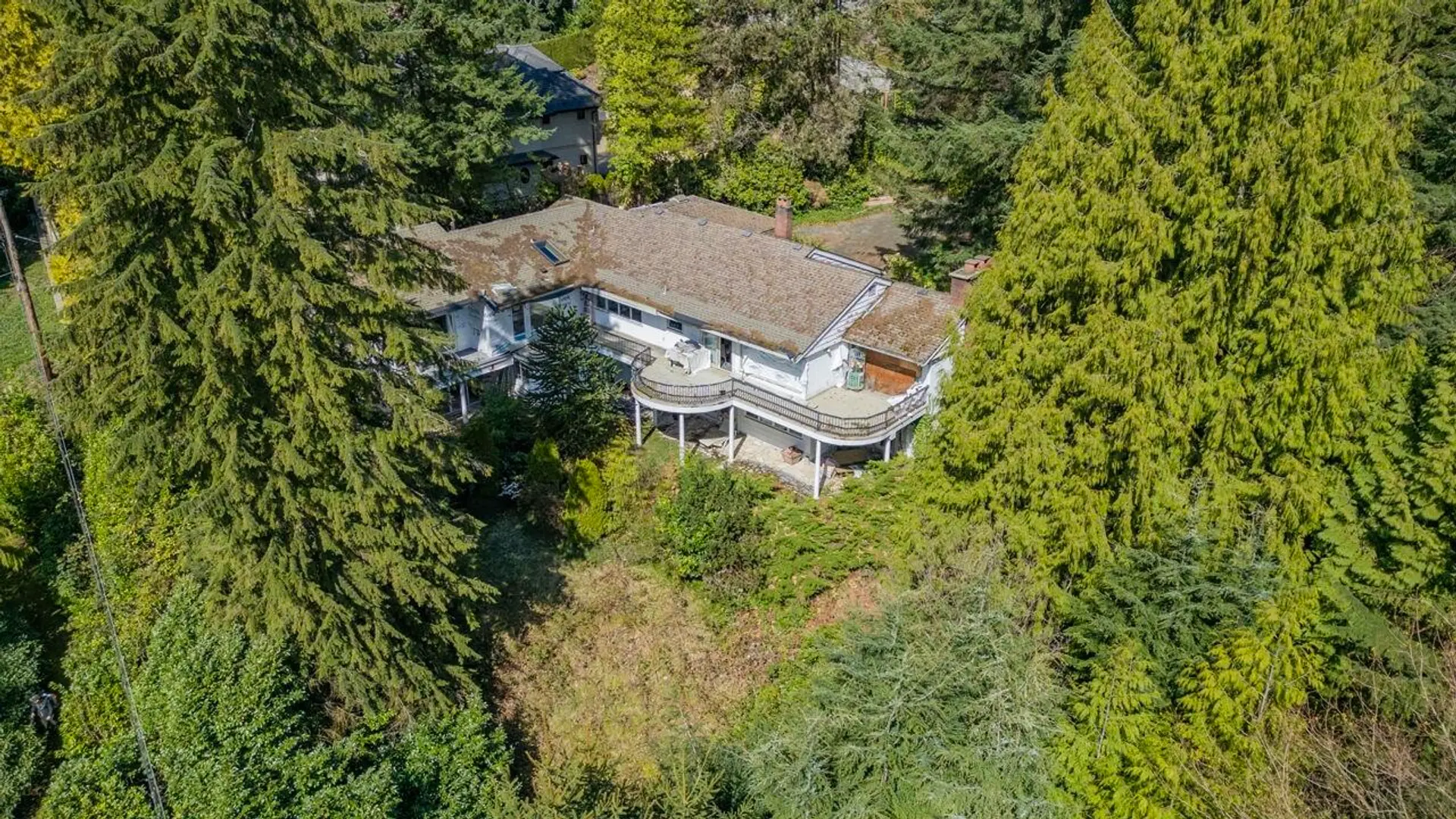 764 Eyremount Drive - Image 4