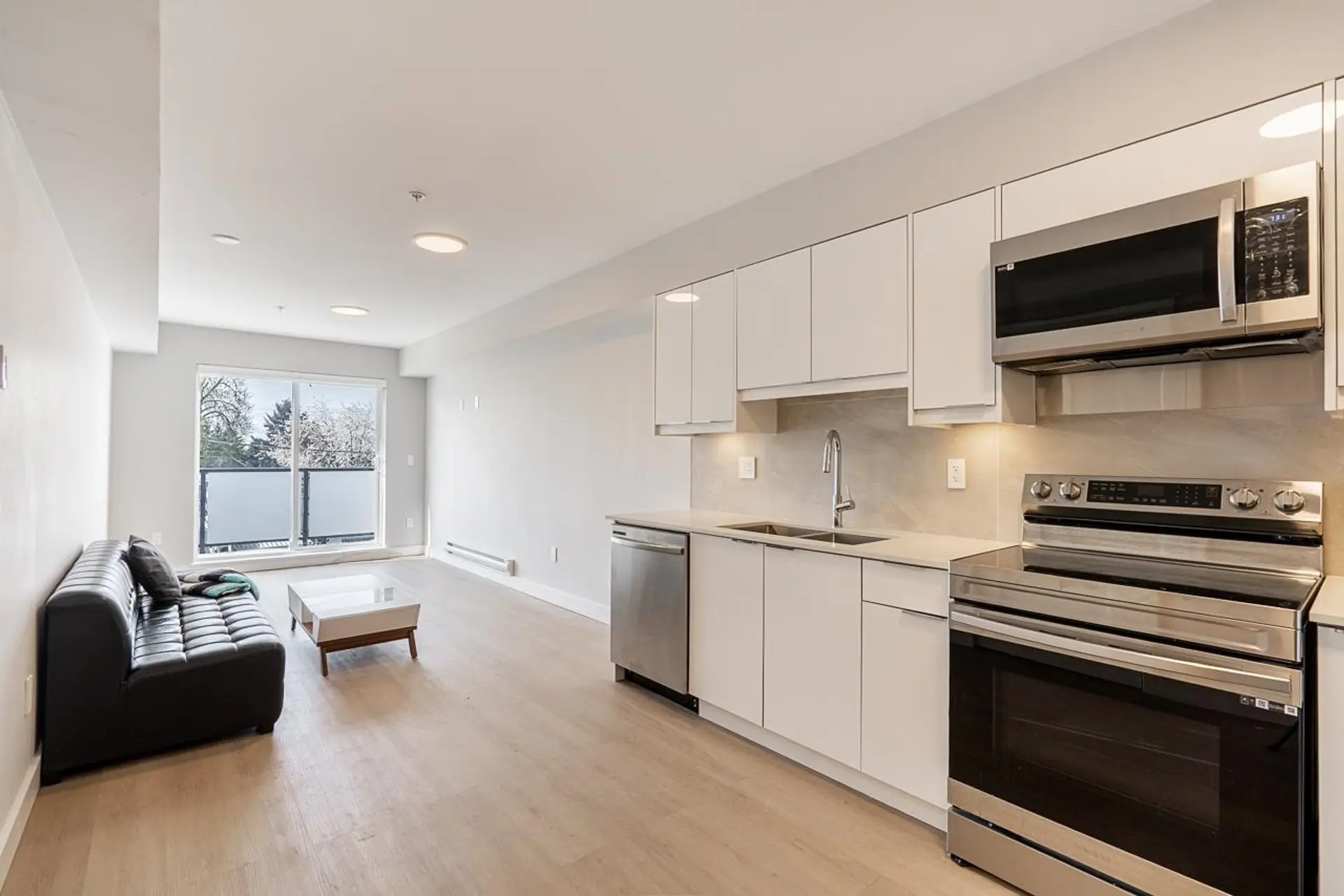 #304 3050 Kingsway - Image 7