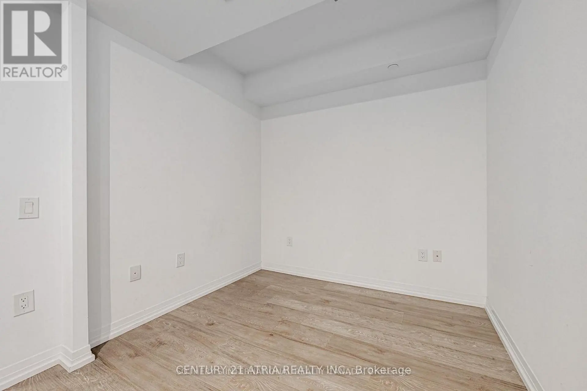 #631 251 JARVIS STREET - Image 4