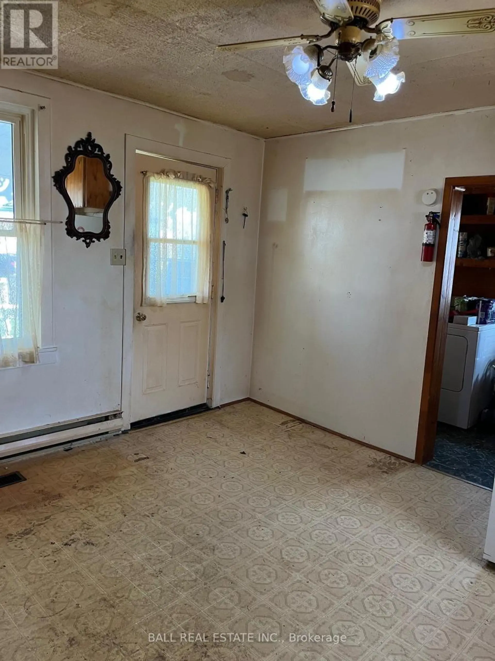 72 BOOTH STREET S - Image 2