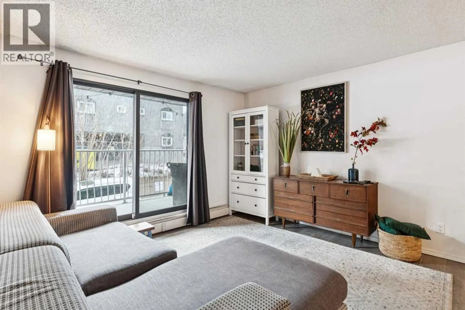 #106 835 19 Avenue SW - Image 1
