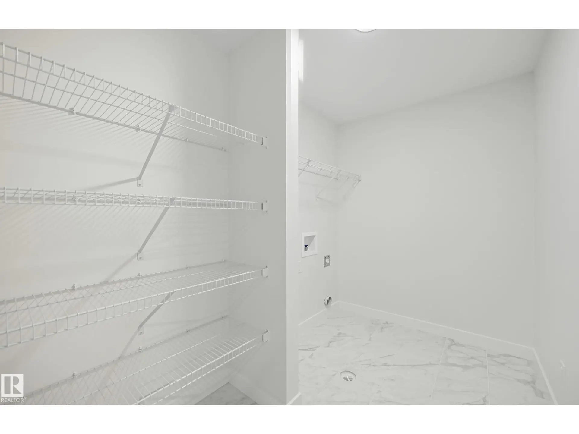 8909 223A ST NW - Image 19