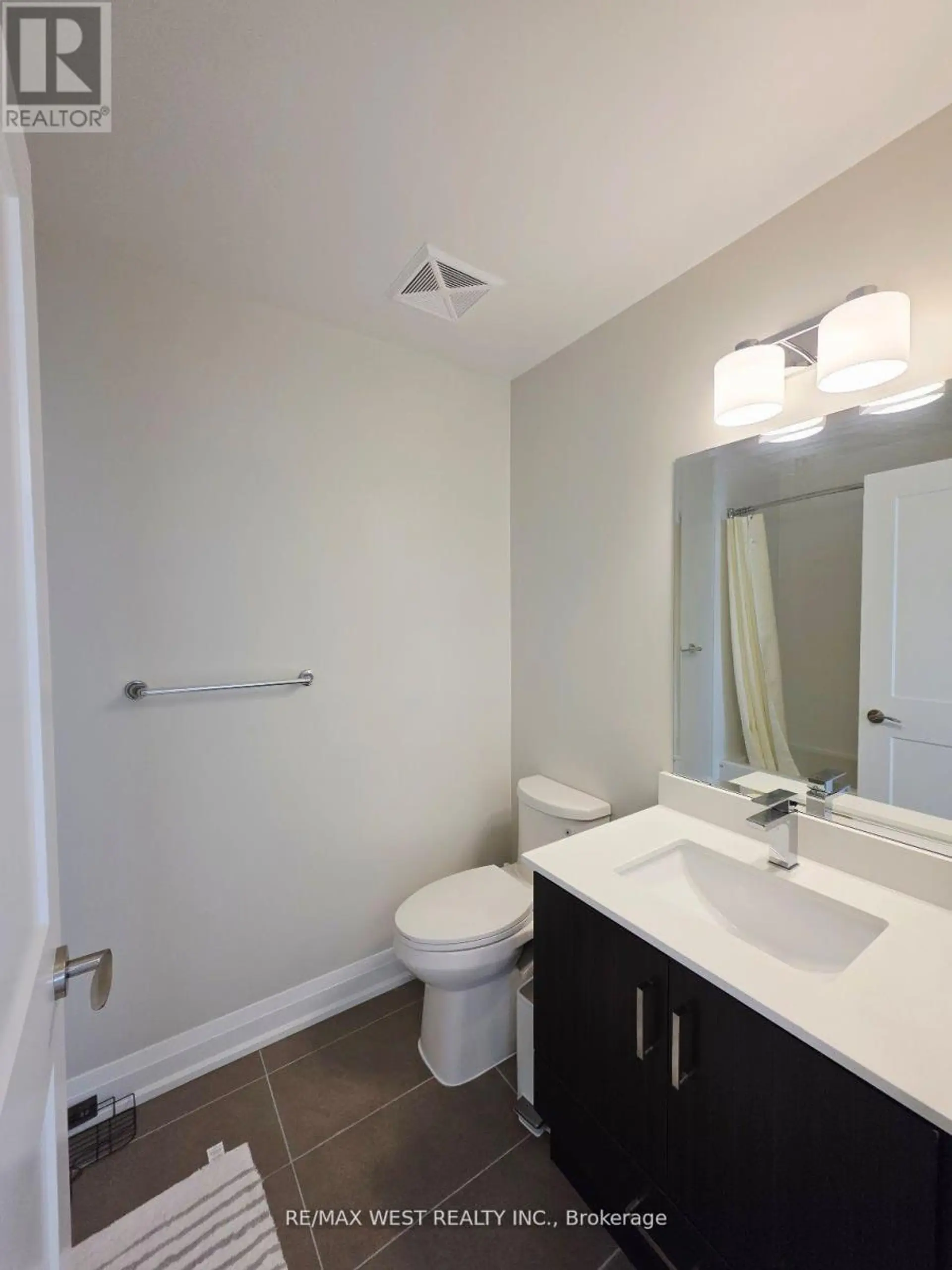 #2003 15 LYNCH STREET - Image 7