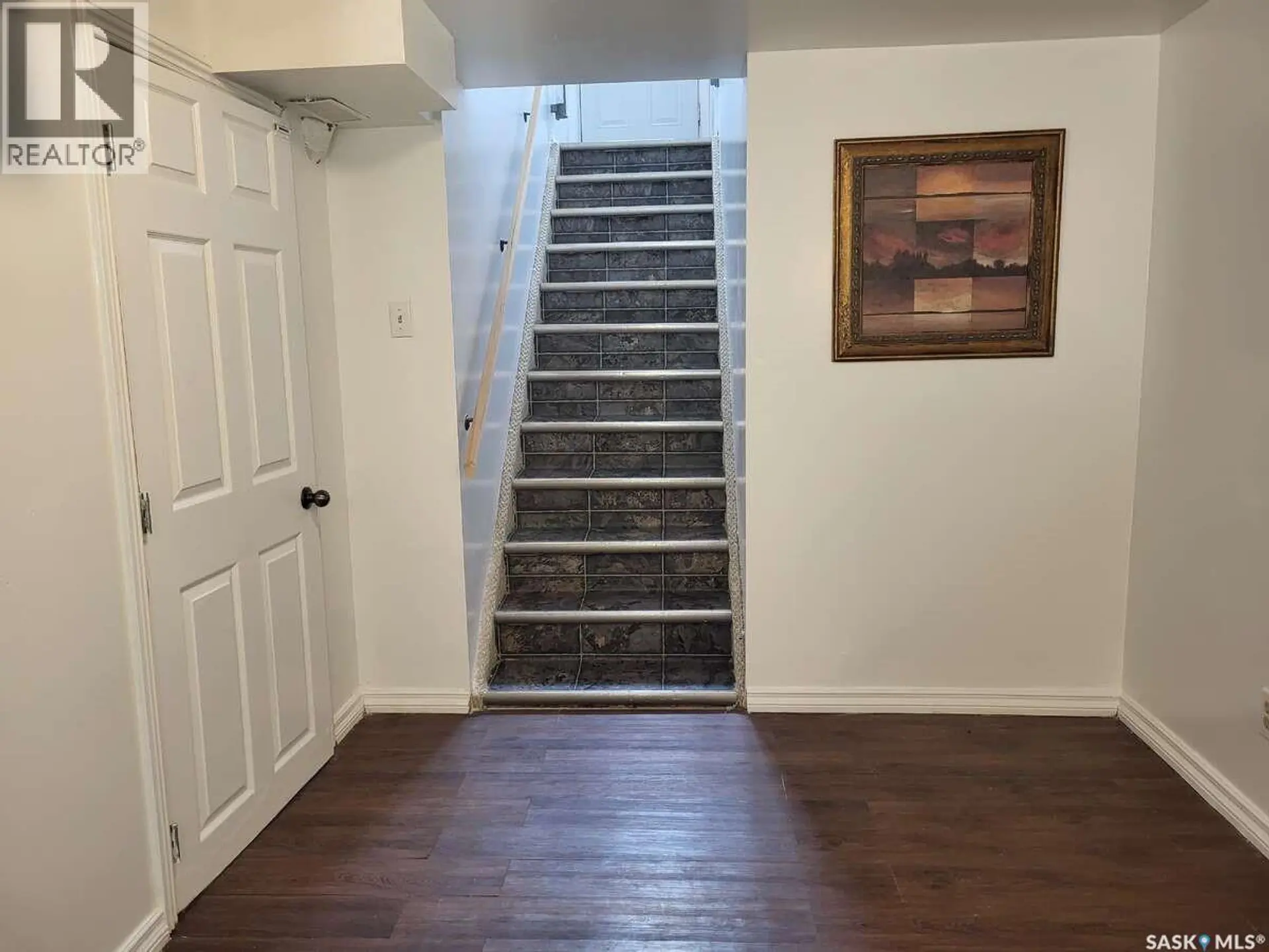 1066 5TH AVENUE NE - Image 17