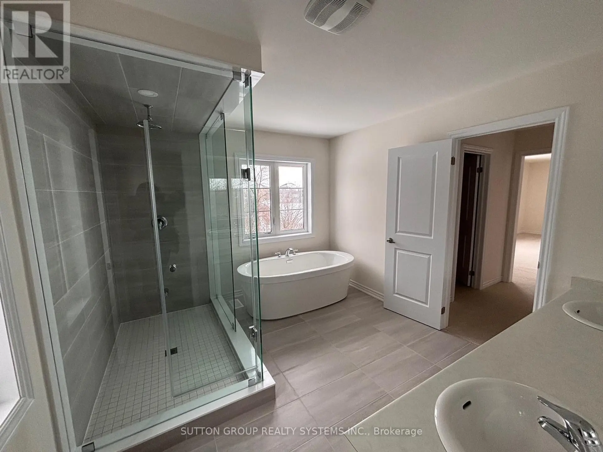 30 ROSANNE CIRCLE - Image 14