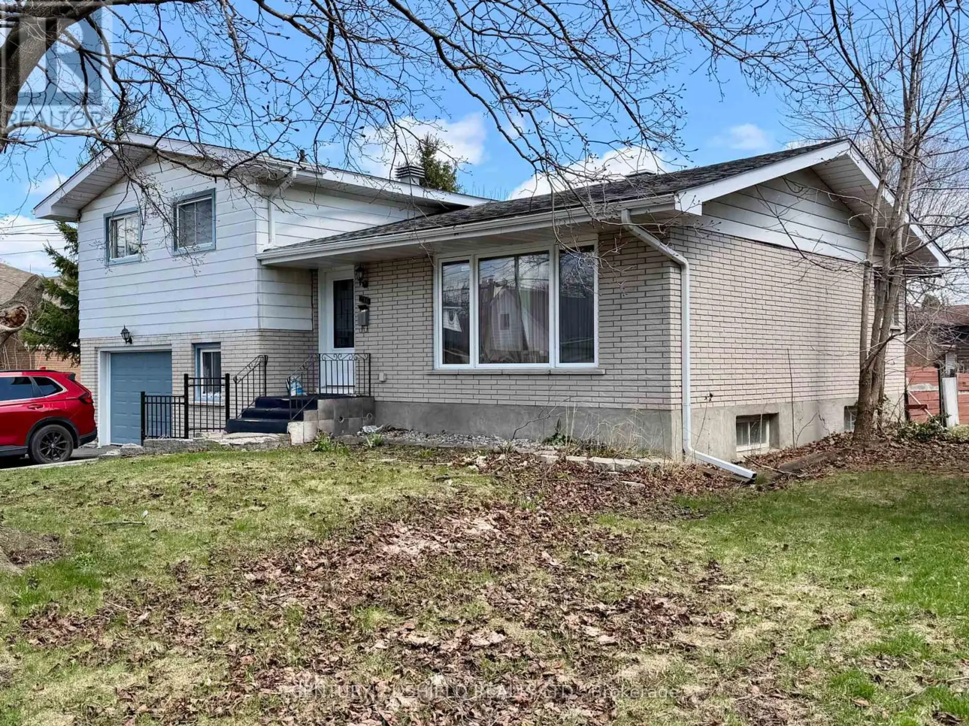 216 BALDWIN AVENUE - Image 11