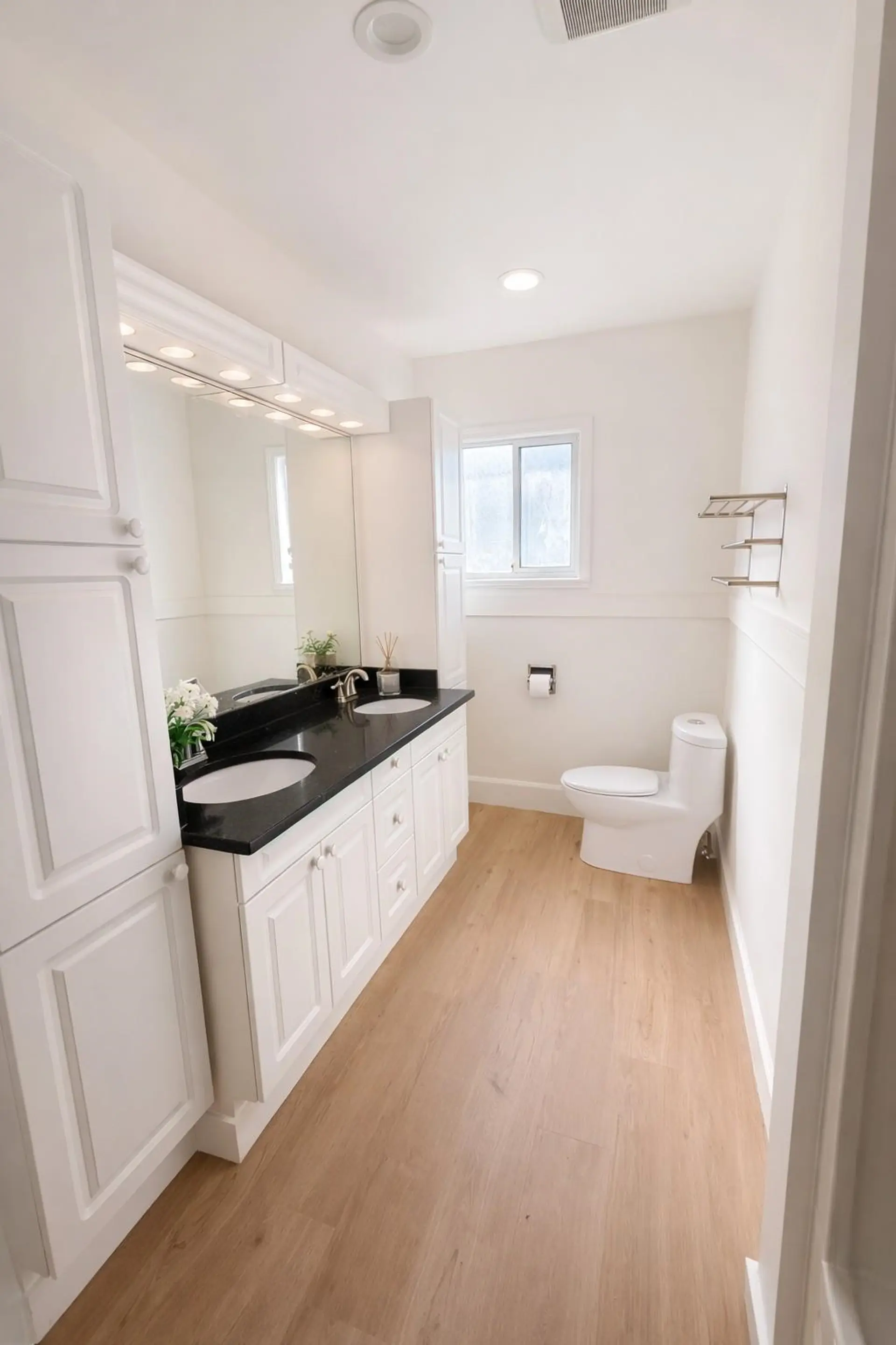1335 E 29th Avenue - Image 8