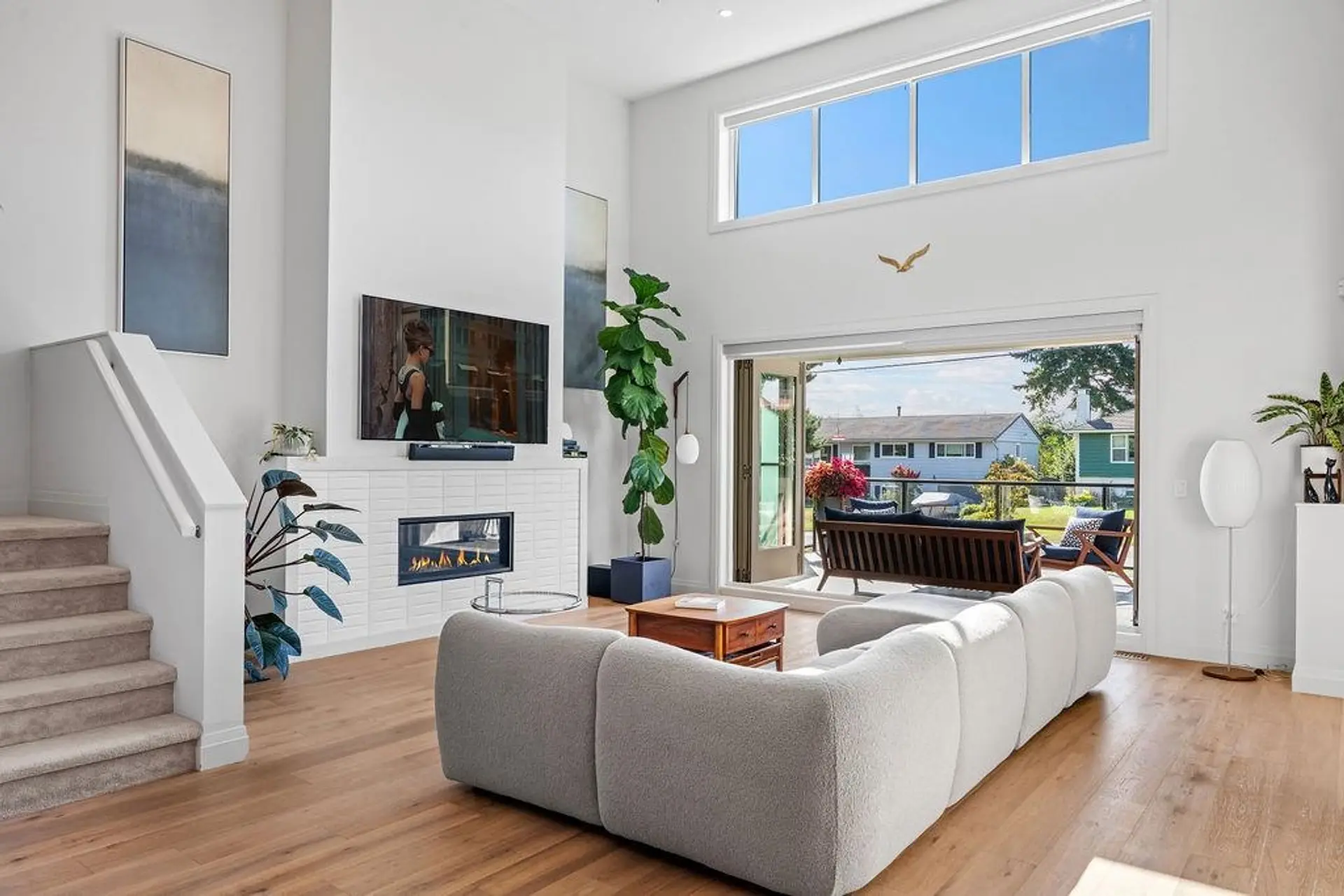 Property at 15541 Oxenham Avenue, White Rock, BC