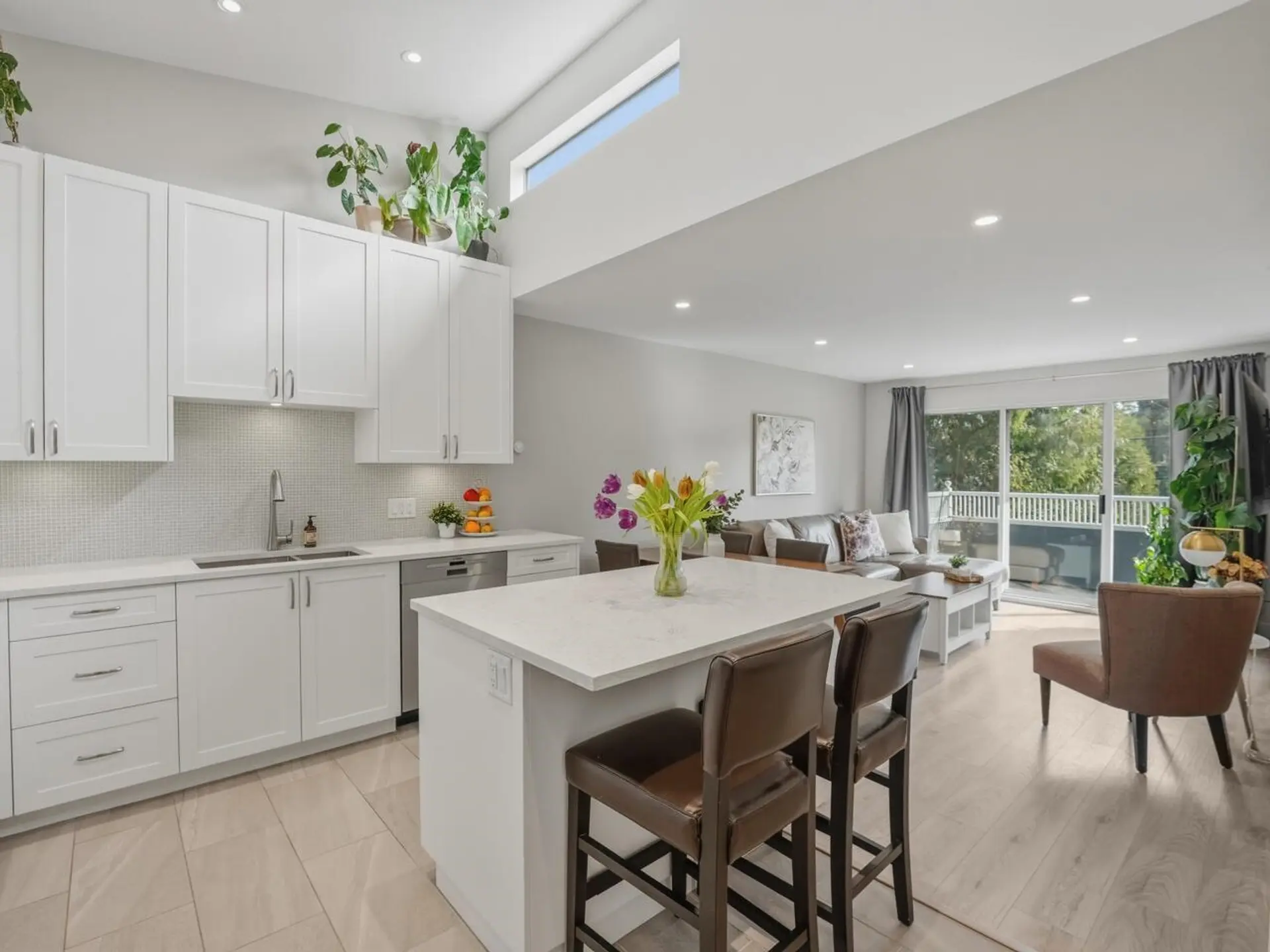 Property at #305 3875 W 4th Avenue, Vancouver, BC