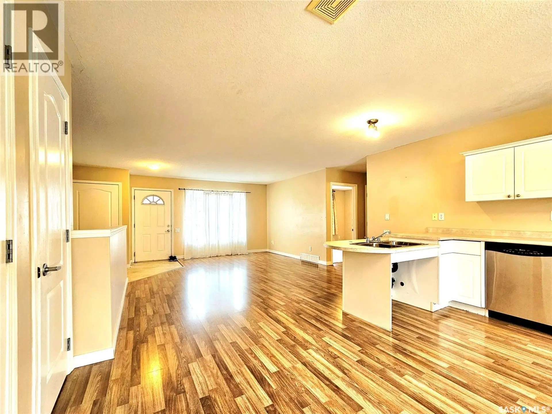 #13 135 KEEDWELL STREET - Image 16