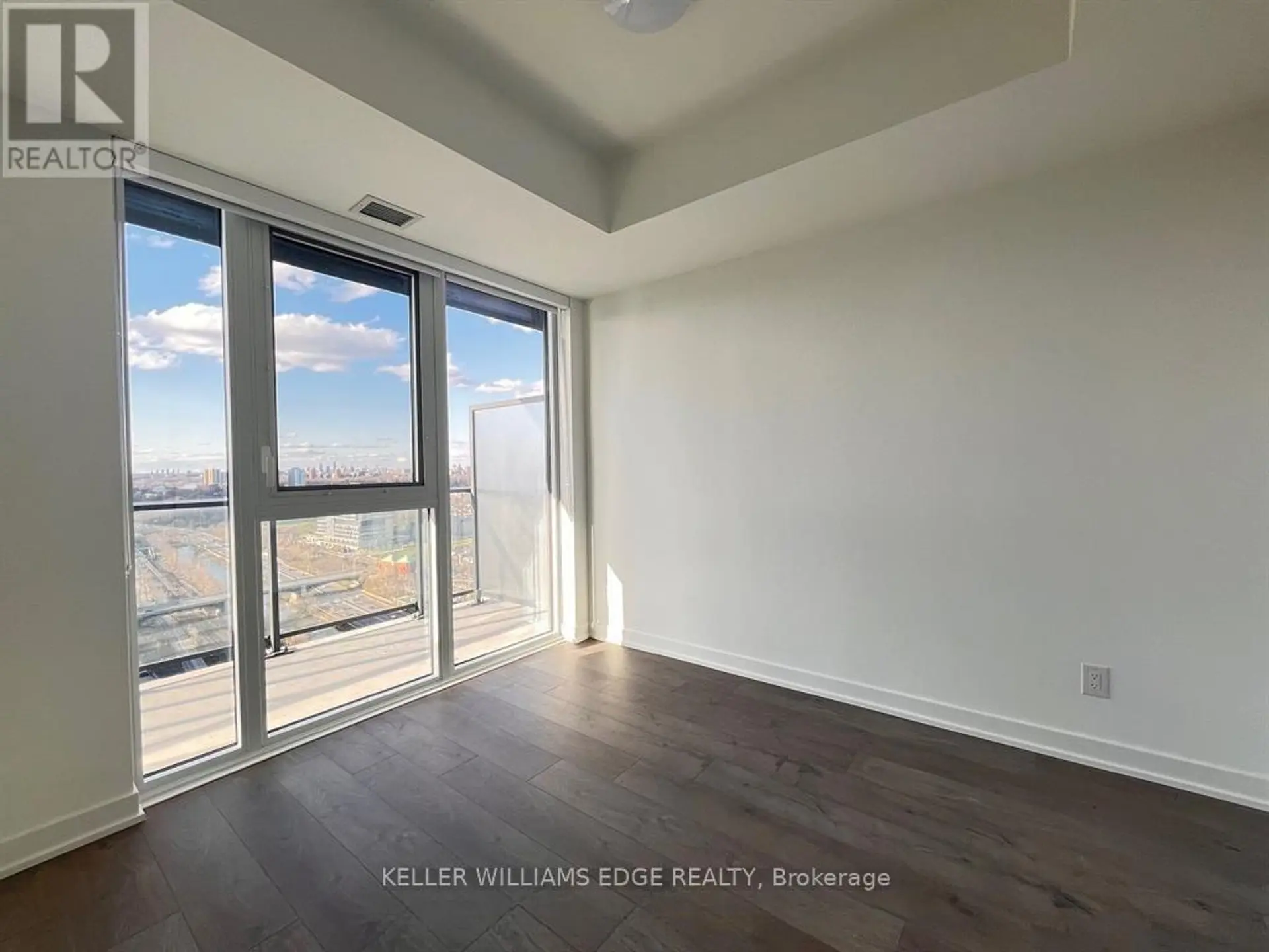 #2711 5 DEFRIES STREET - Image 4