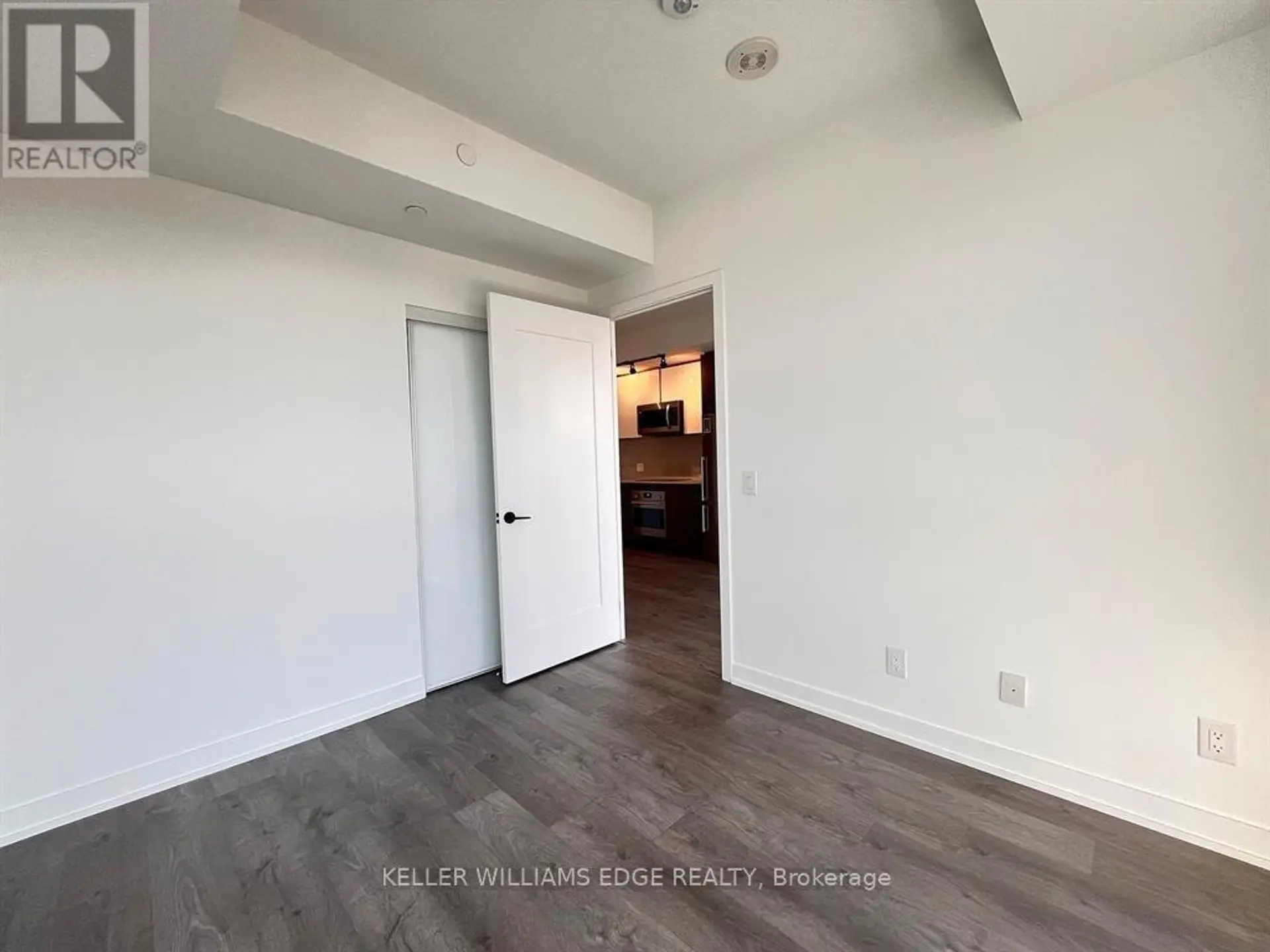 #2711 5 DEFRIES STREET - Image 6