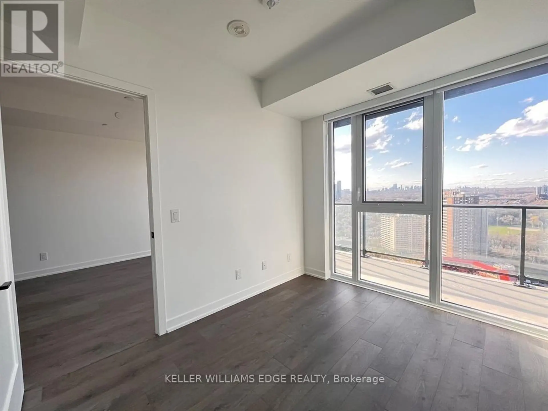 #2711 5 DEFRIES STREET - Image 7
