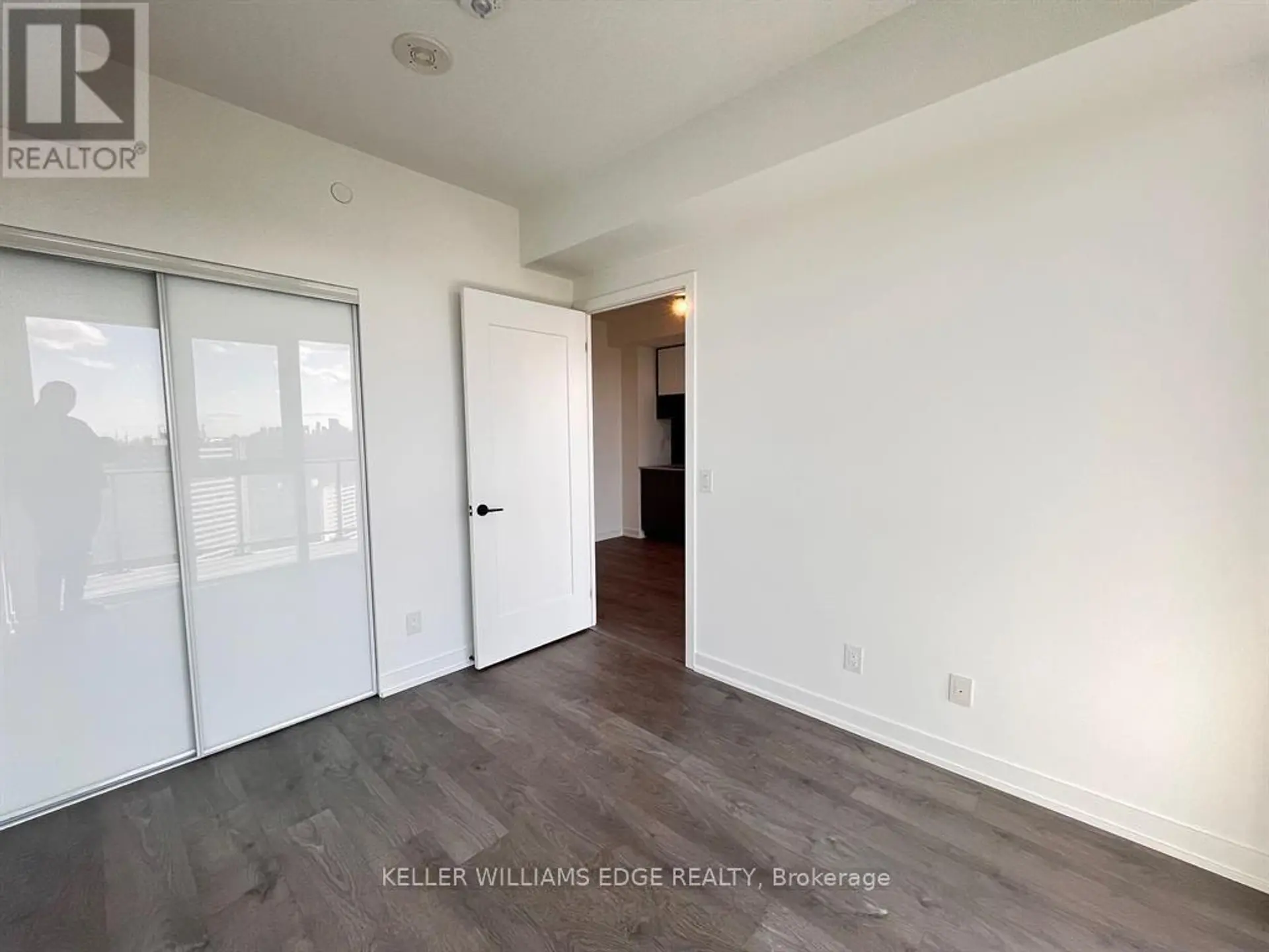 #3010 5 DEFRIES STREET - Image 5