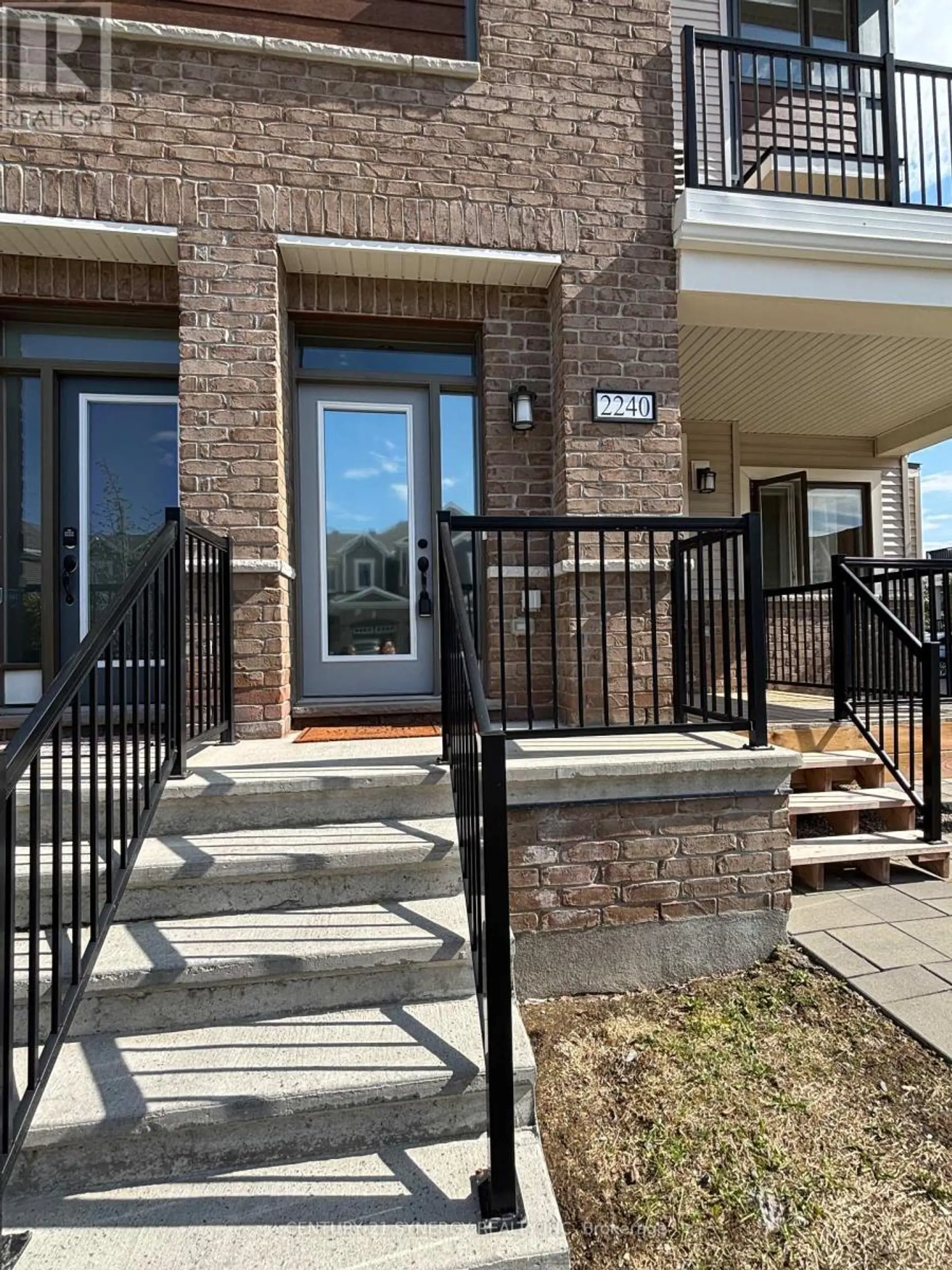 2240 WATERCOLOURS WAY - Image 2