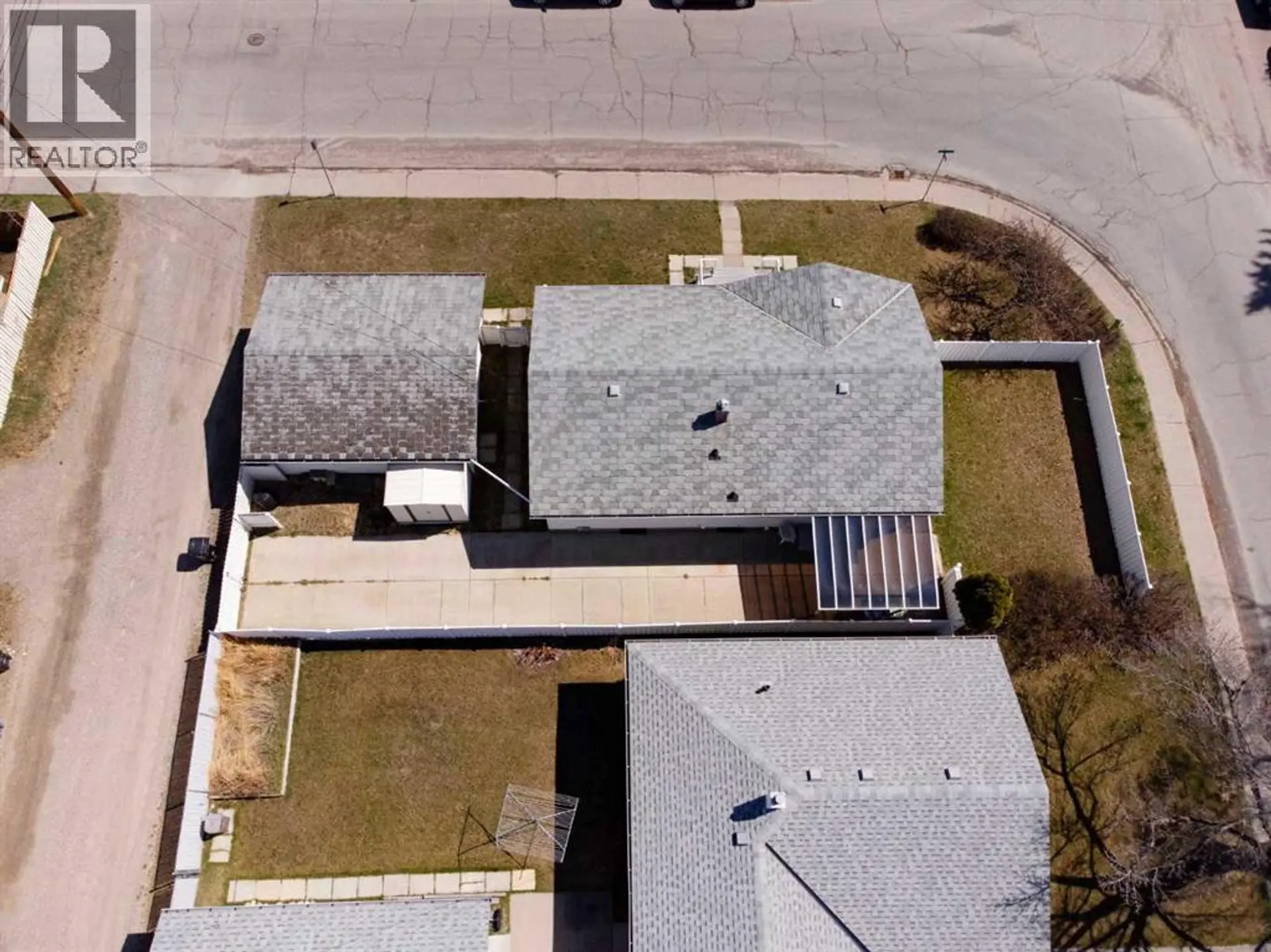 4711 43 STREET SW - Image 9