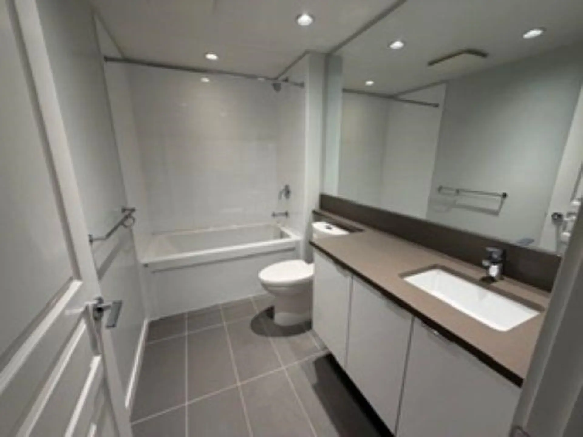 #2307 5883 Barker Avenue - Image 7