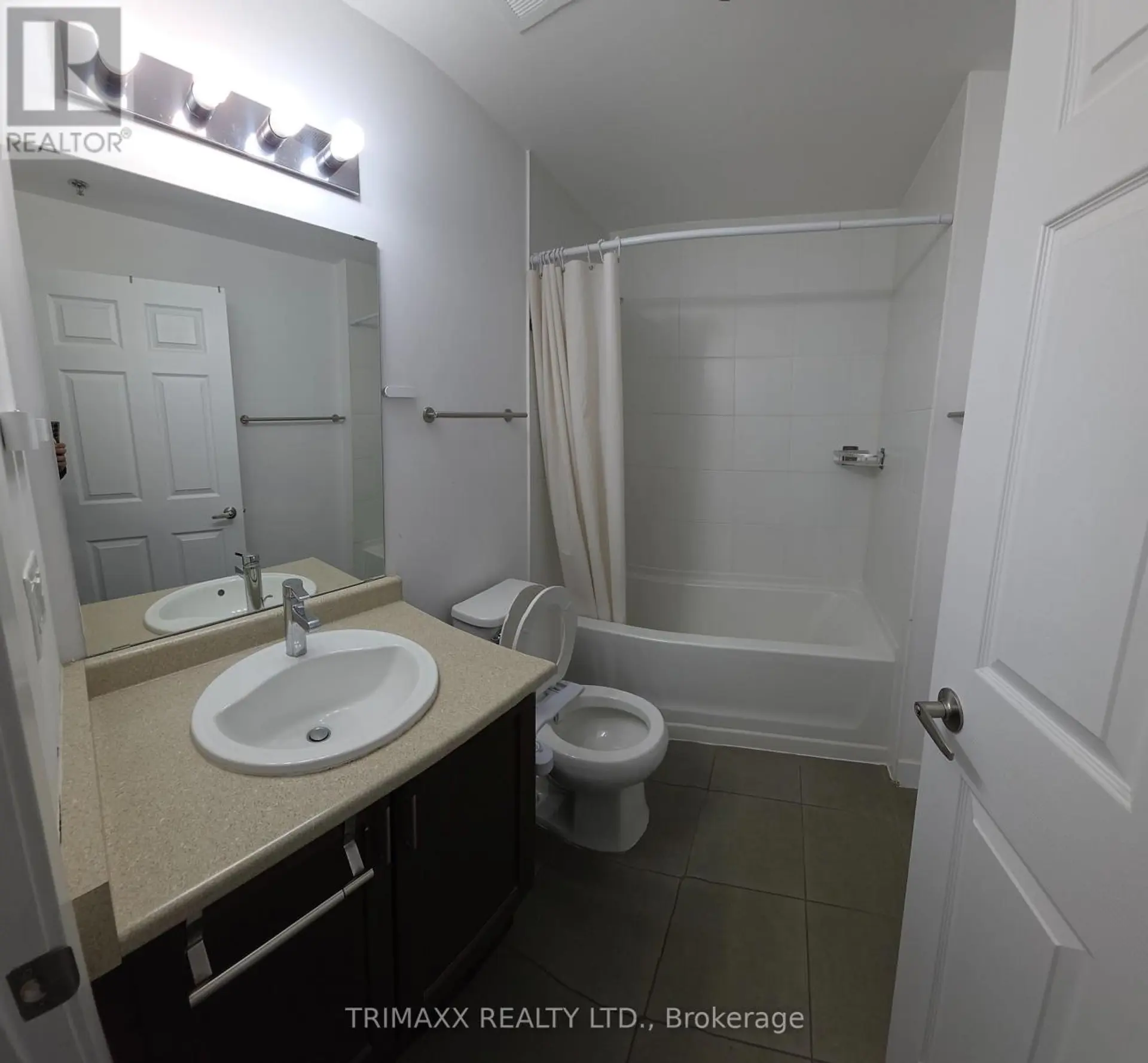 #202 2486 OLD BRONTE ROAD NE - Image 15