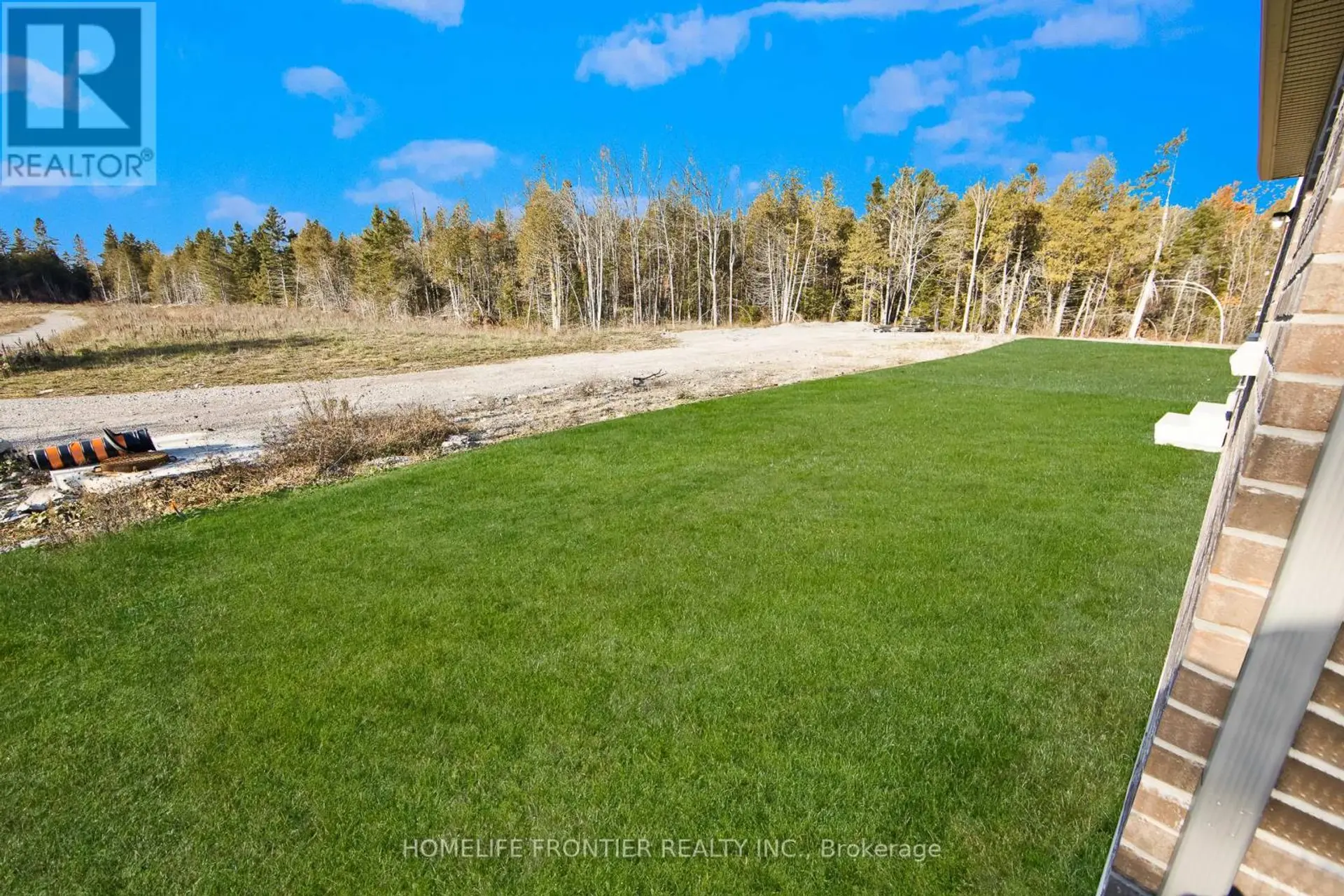 11 SPRUCESIDE DRIVE - Image 16