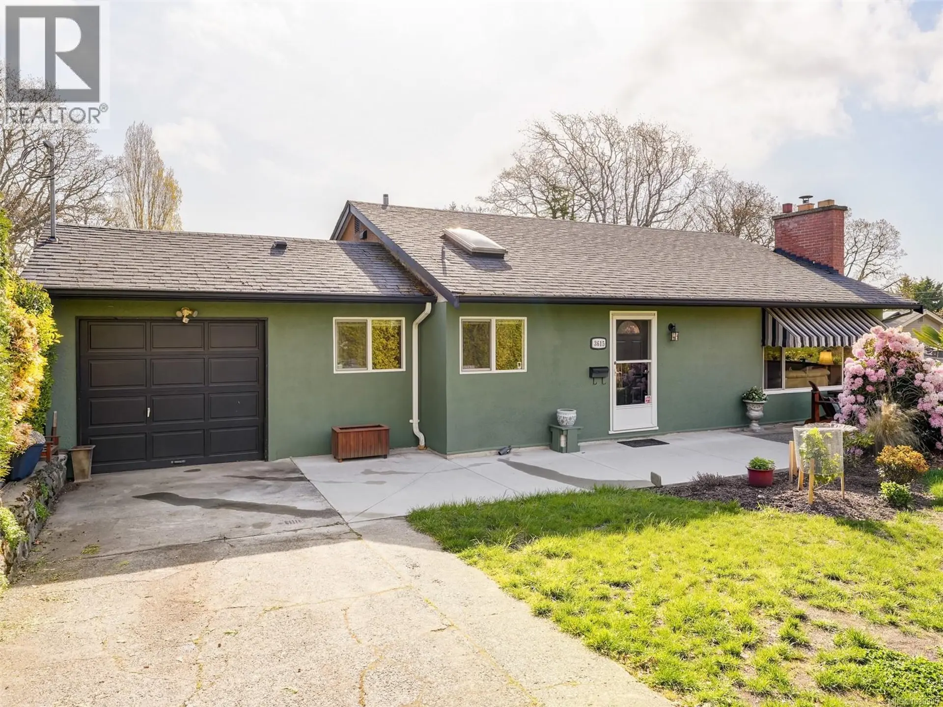 Property at 3615 Doncaster Dr, Saanich, BC