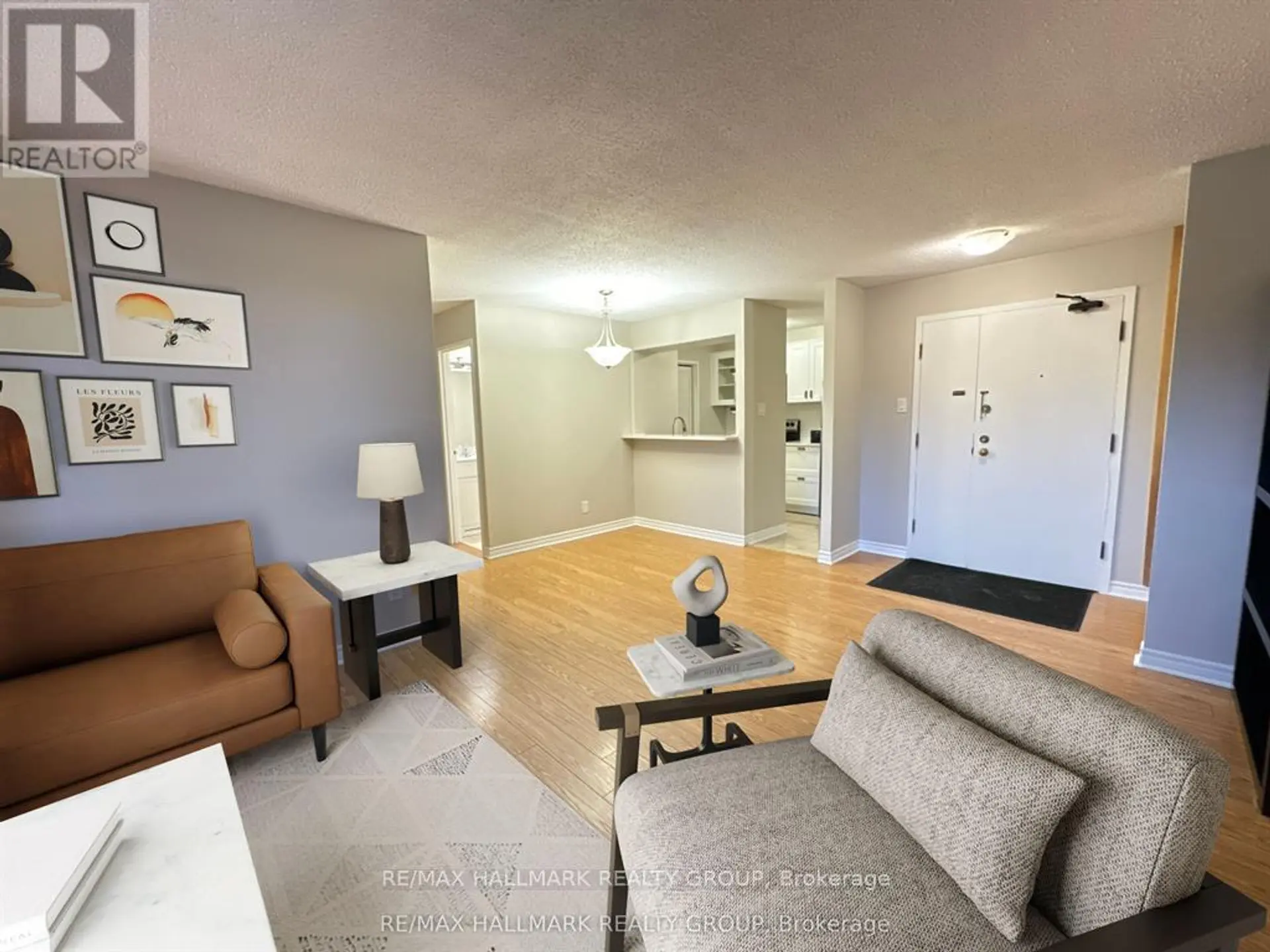 #104 191 PARKDALE AVENUE - Image 4
