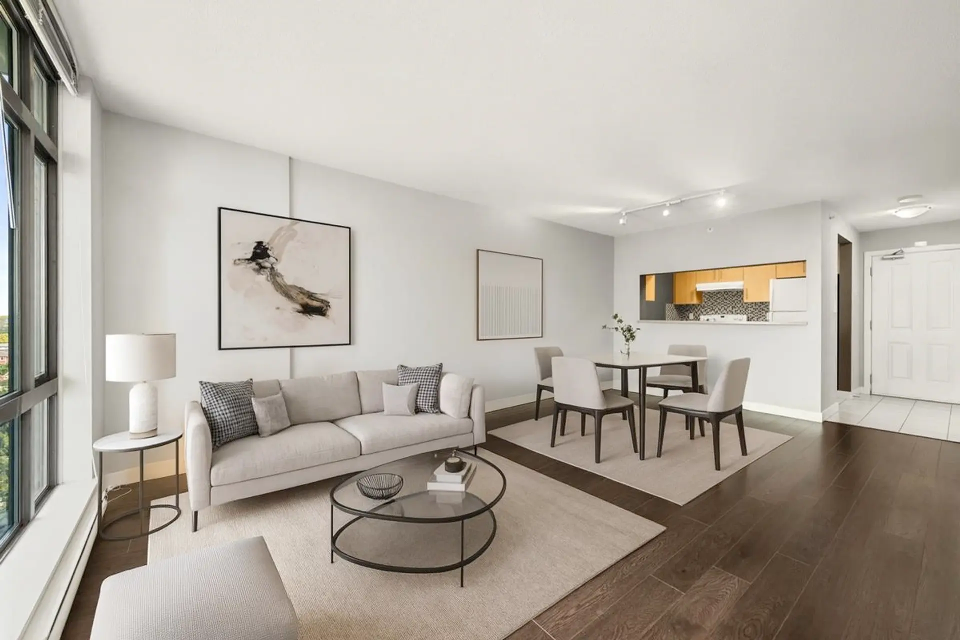 #1203 3660 Vanness Avenue - Image 3