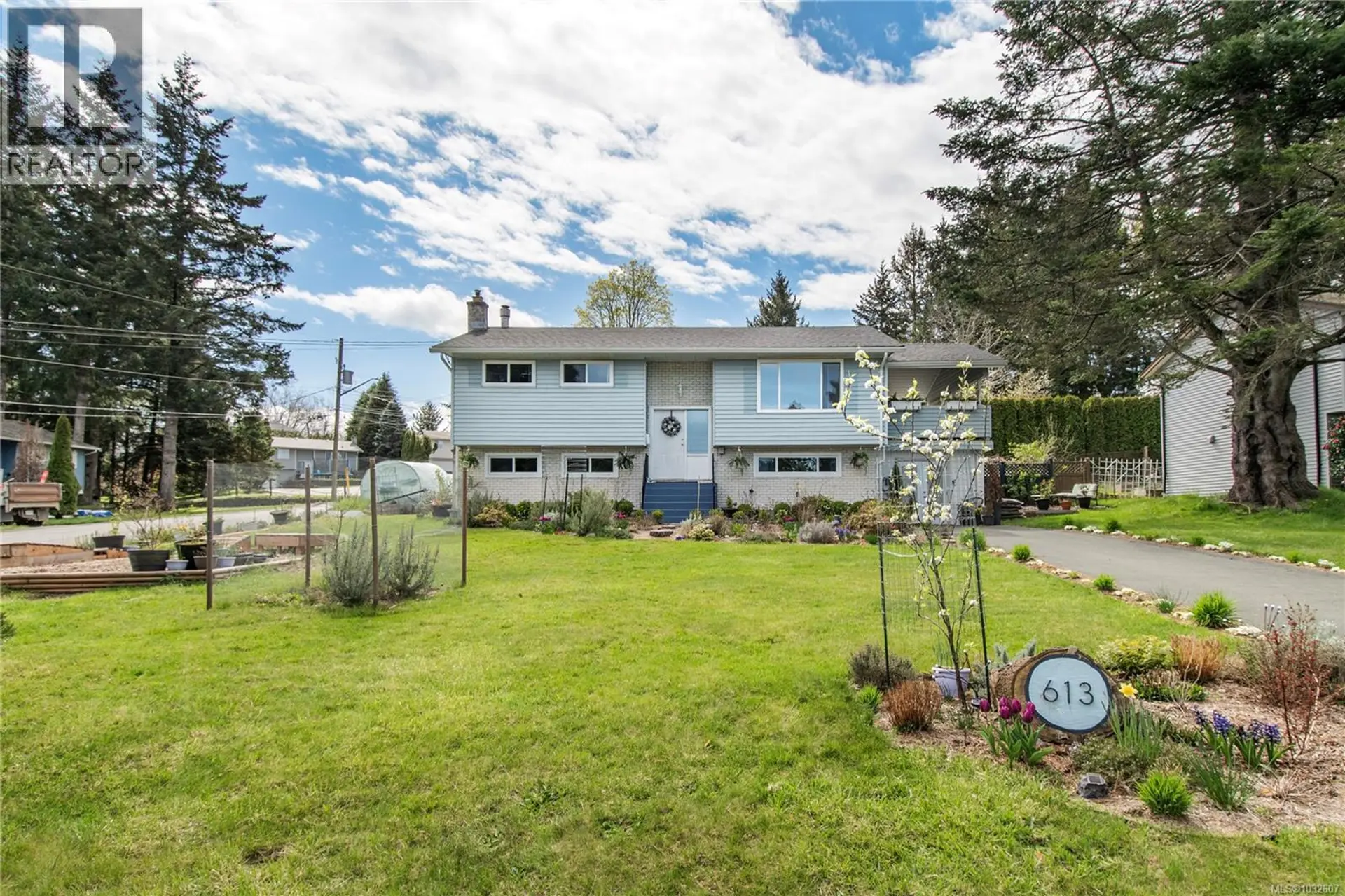 Property at 613 Nootka St, Comox, BC