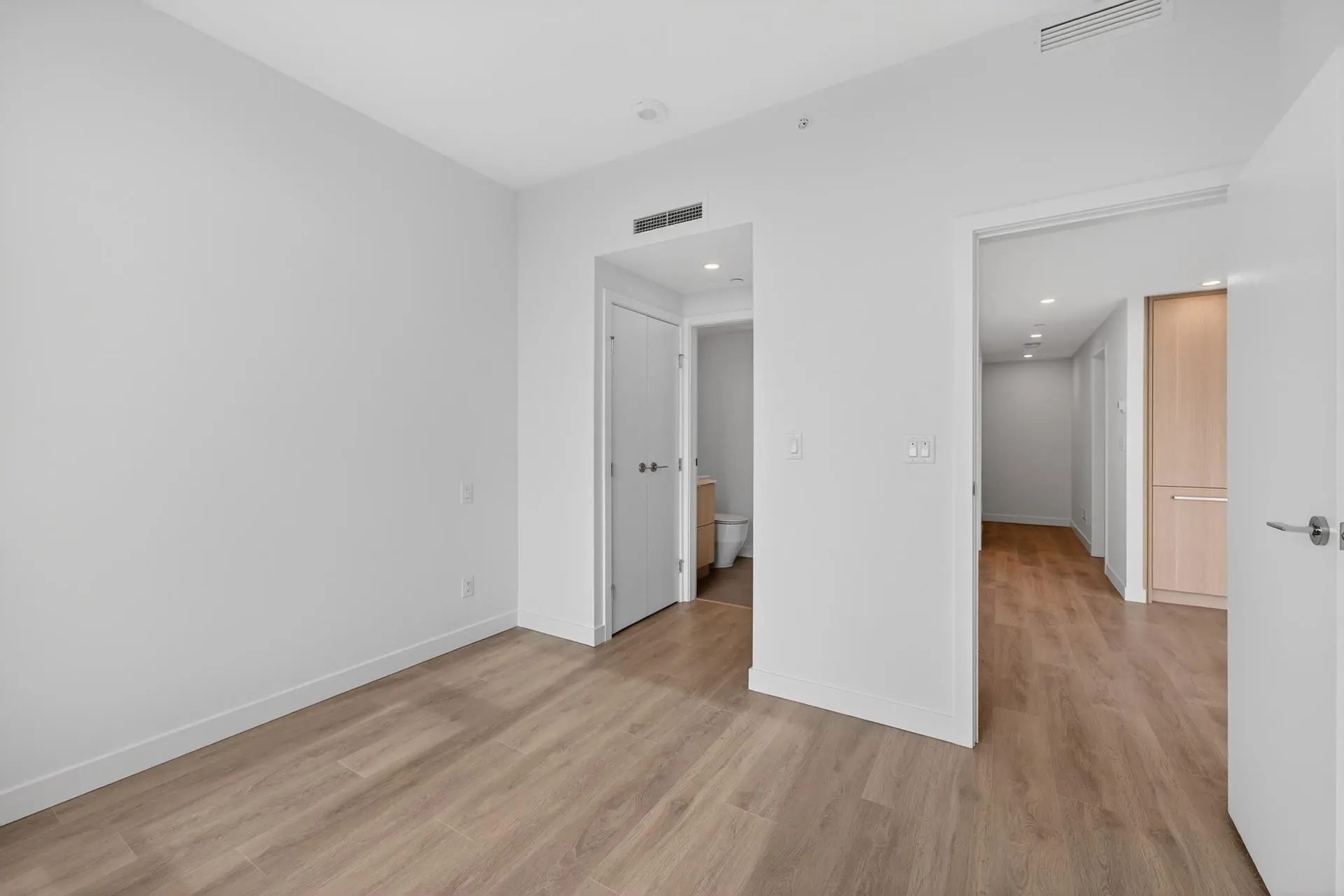 #2809 308 Alderson Avenue - Image 3